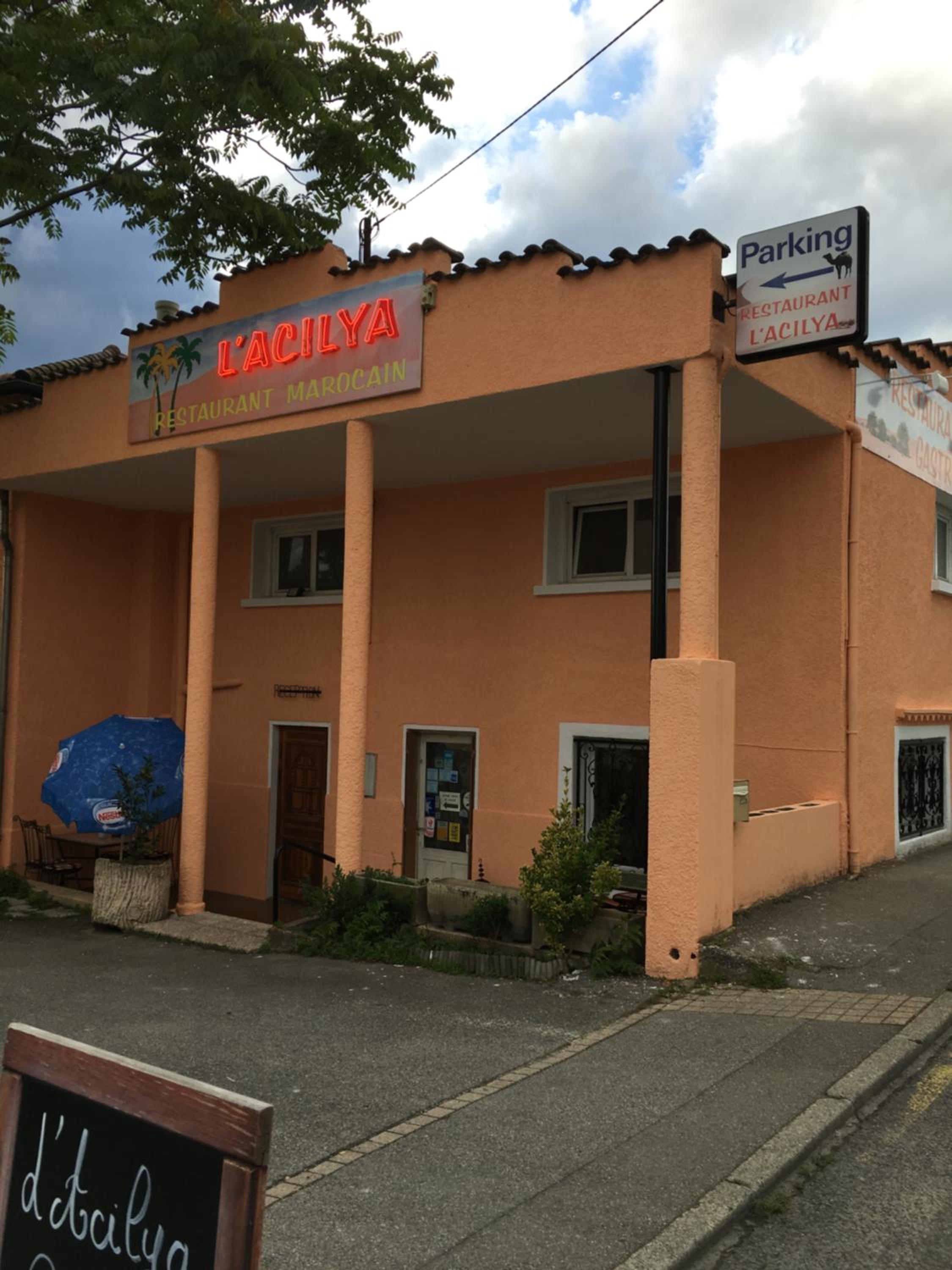 restaurant