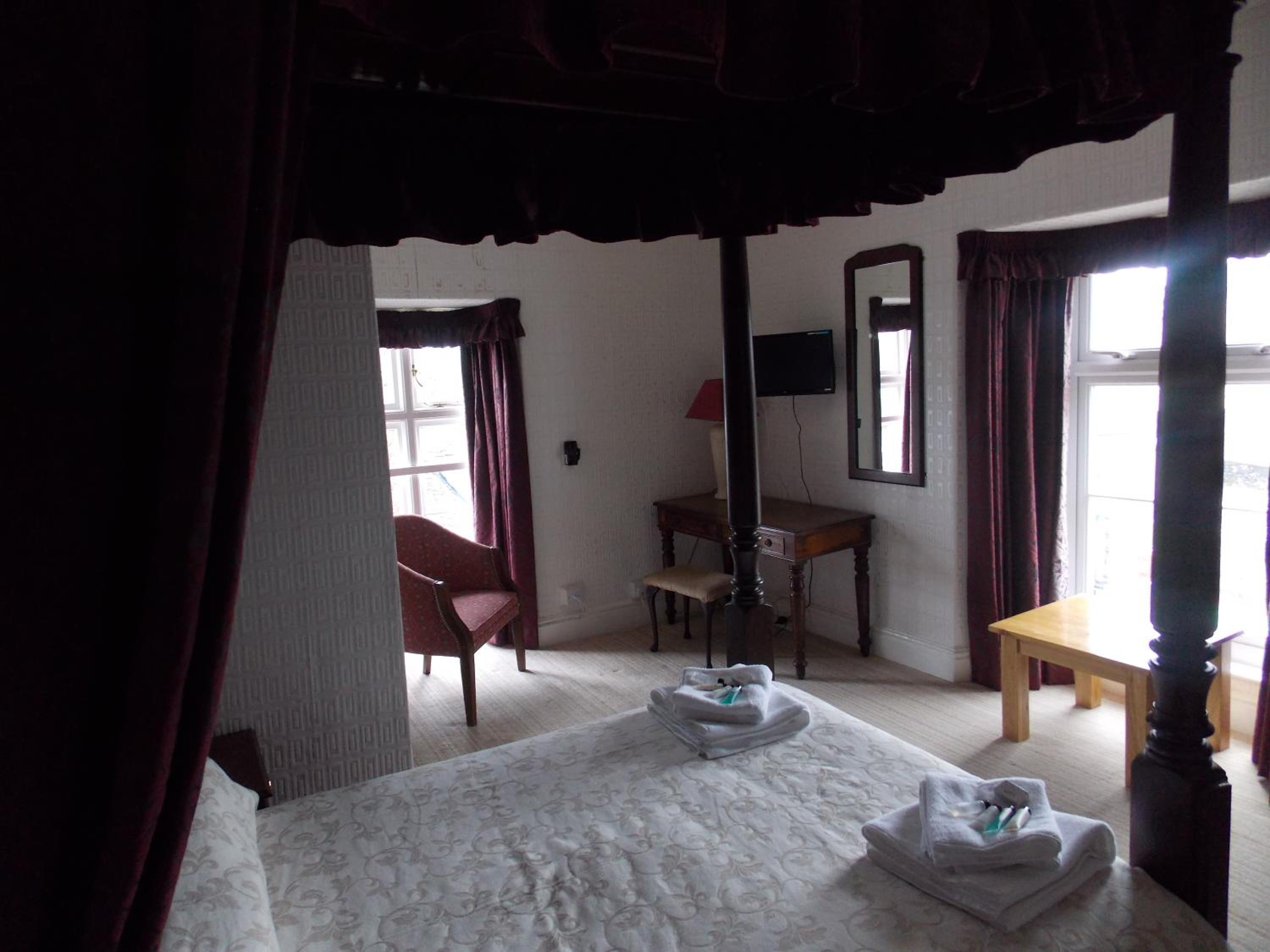 Lynton Vacations - The Crown Hotel - Property Image 10