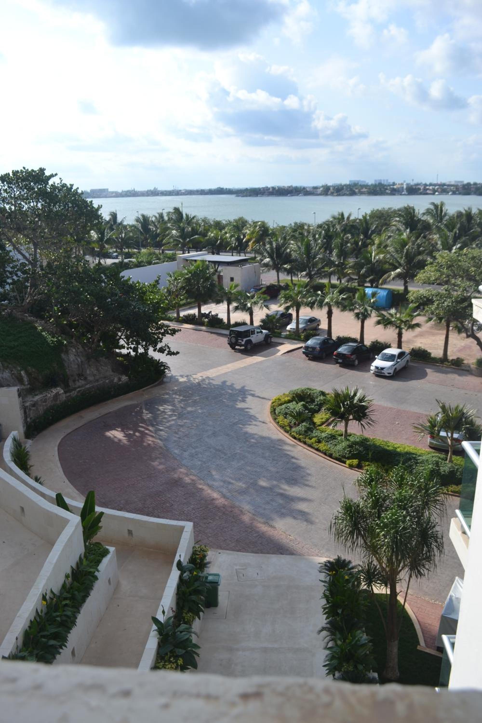 GIRASOL CONDO CANCUN BEAcH