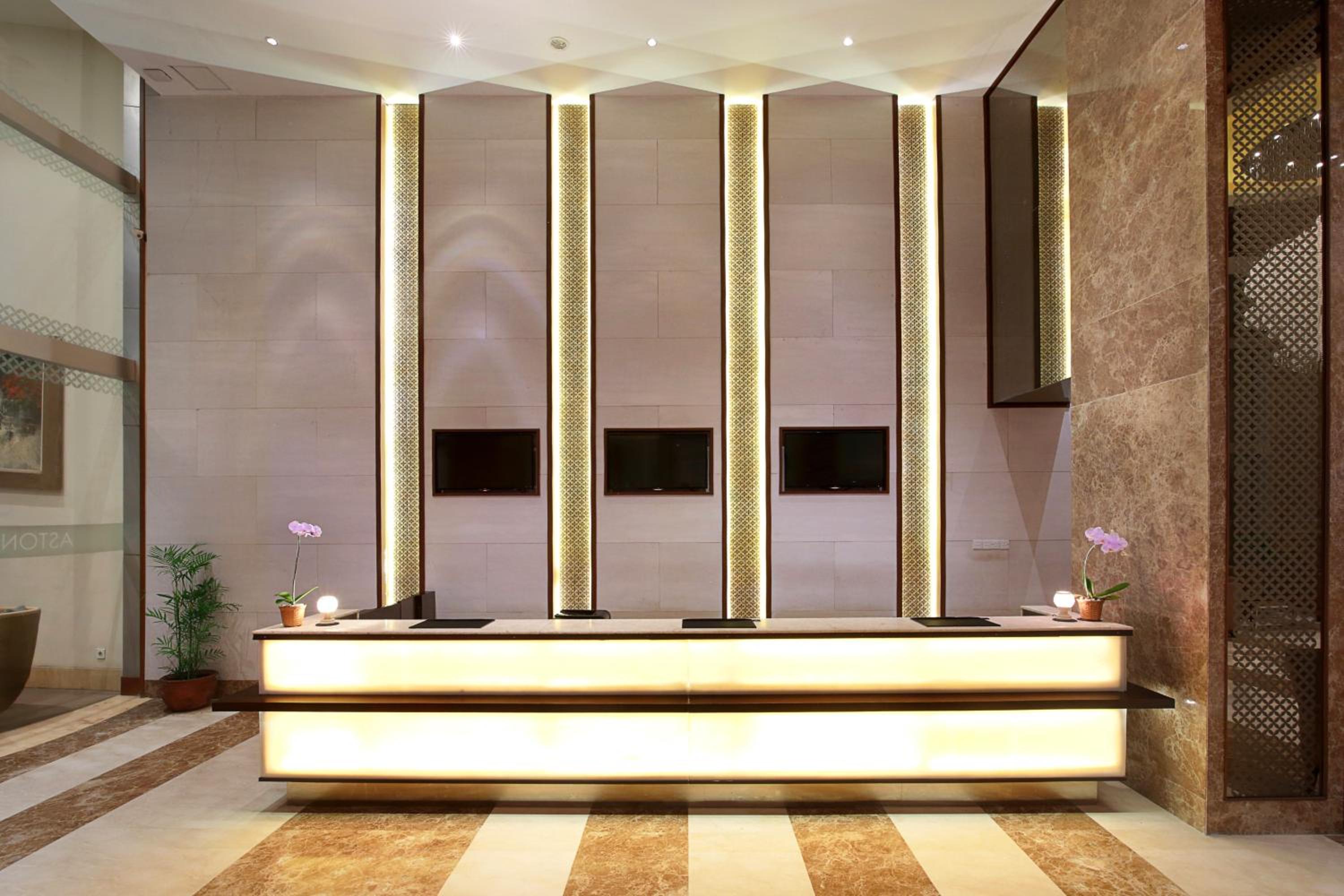 Solo Vacations - Aston Solo Hotel - Property Image 4