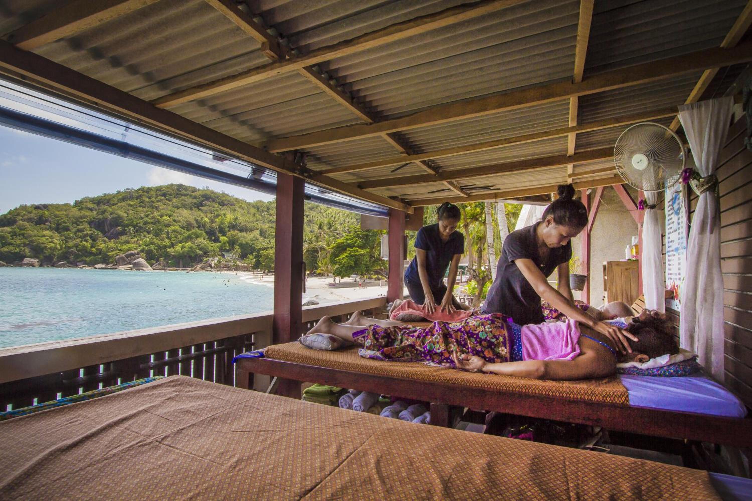 Crystal Bay Beach Resort 13