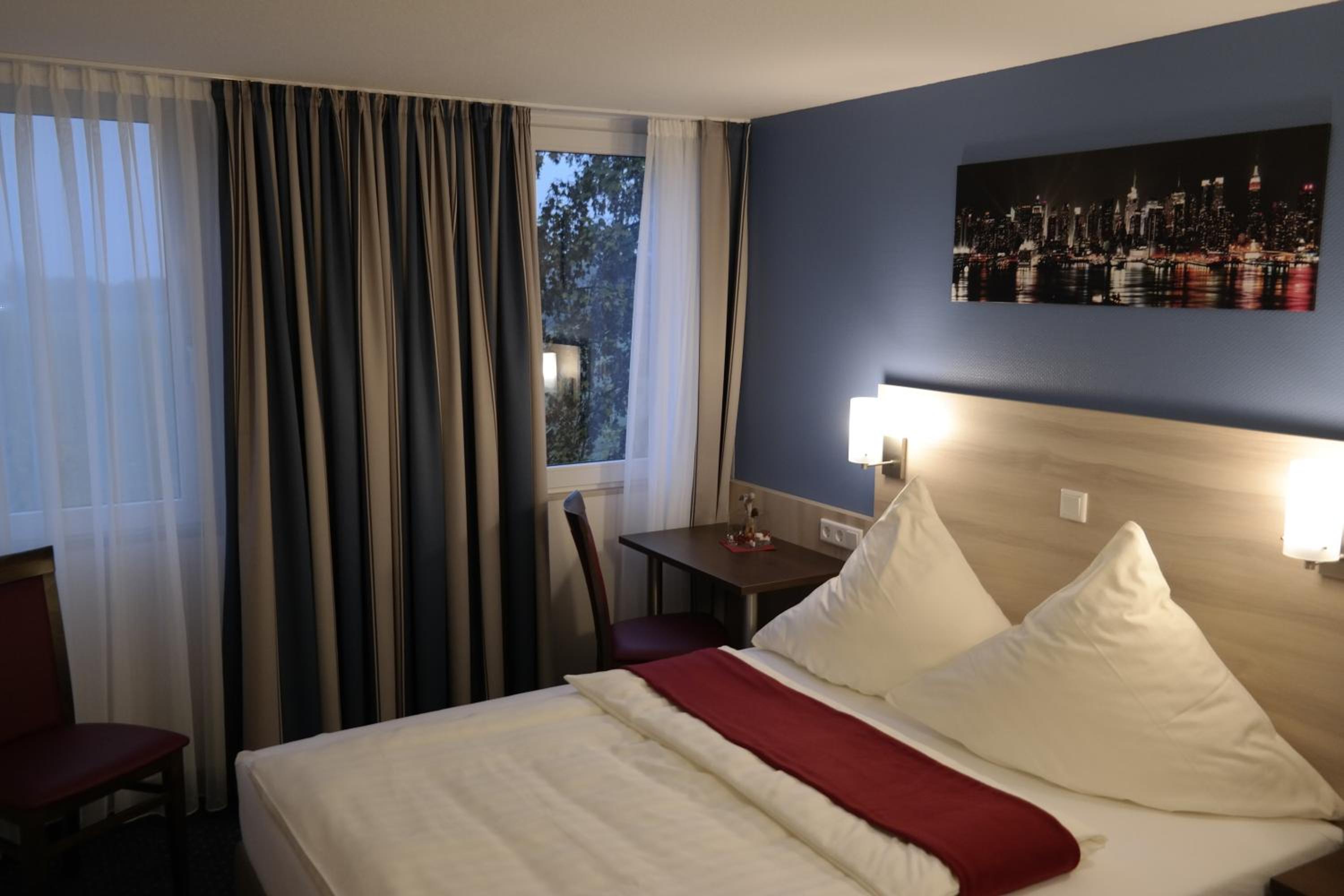Motel 44