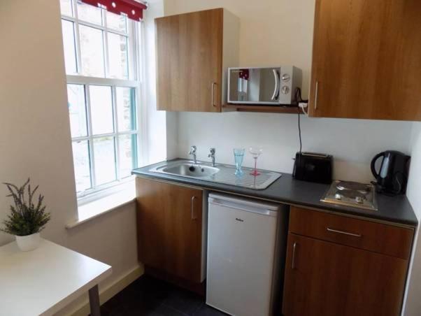 Albion Apartment