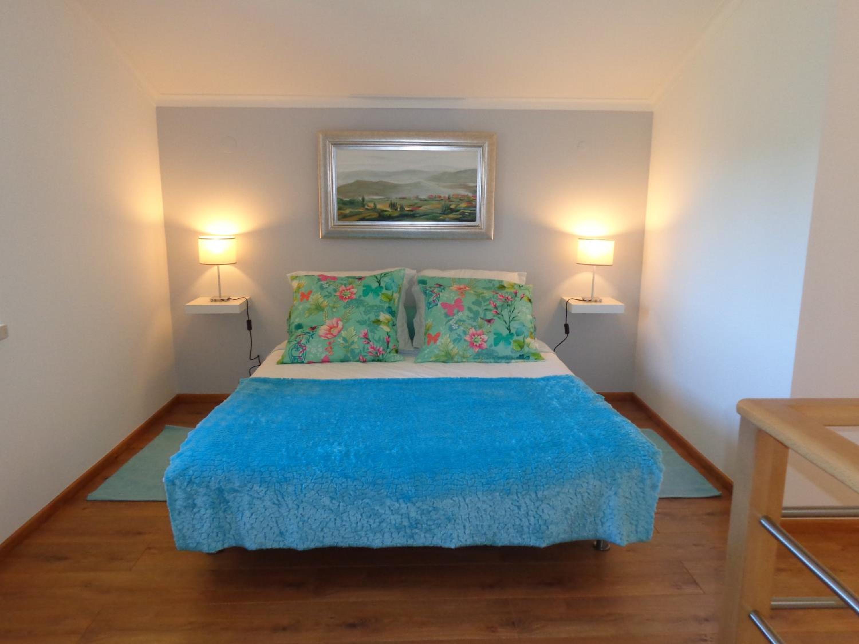 Oak Cottage view 4