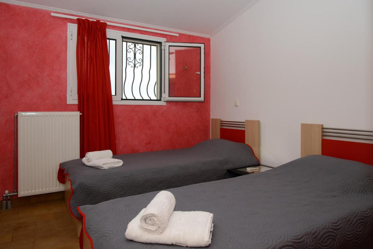 Athenian Spiti photo 4