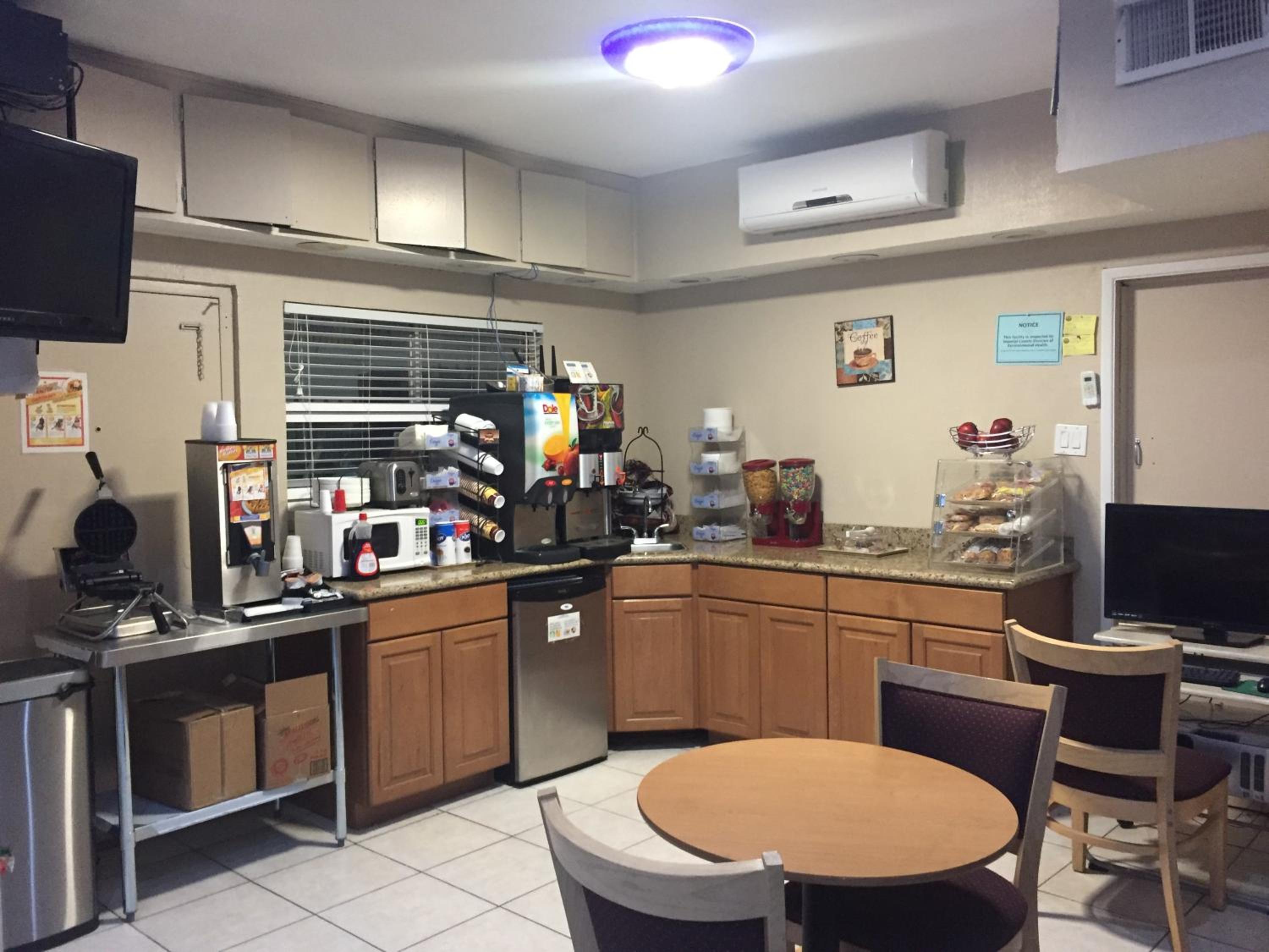 Townhouse Inn and Suites