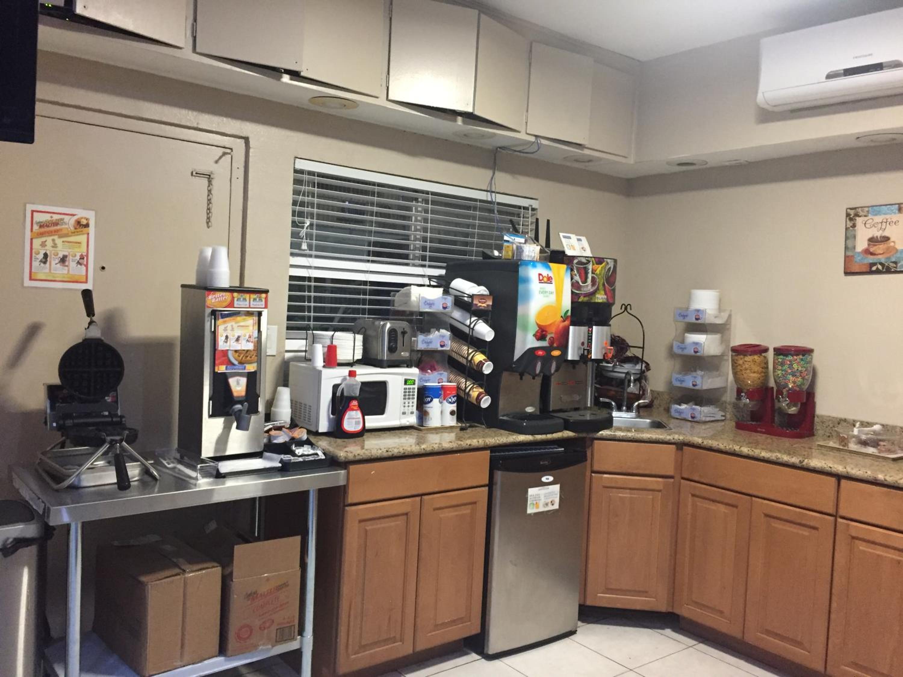 Townhouse Inn and Suites