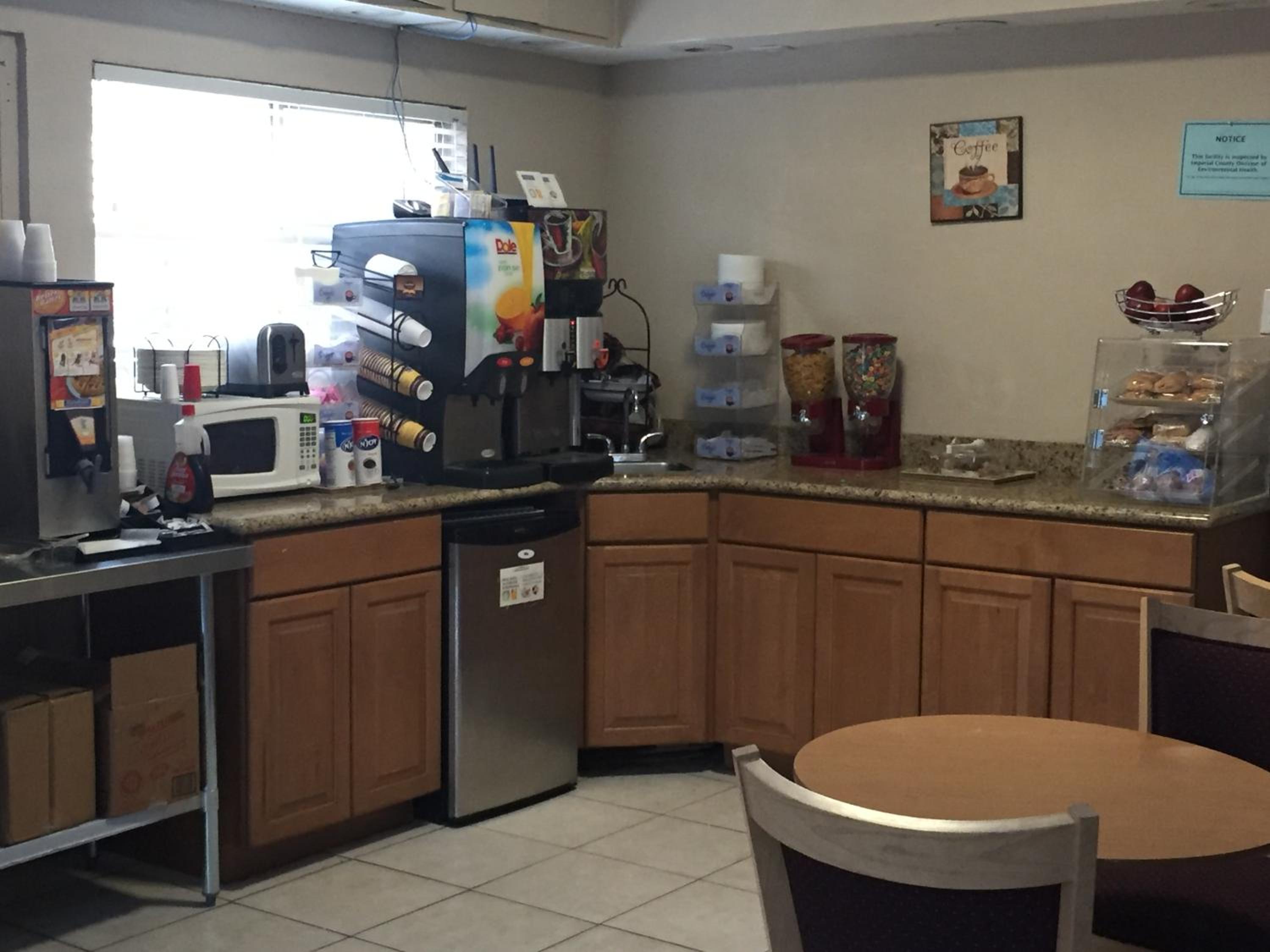 Townhouse Inn and Suites