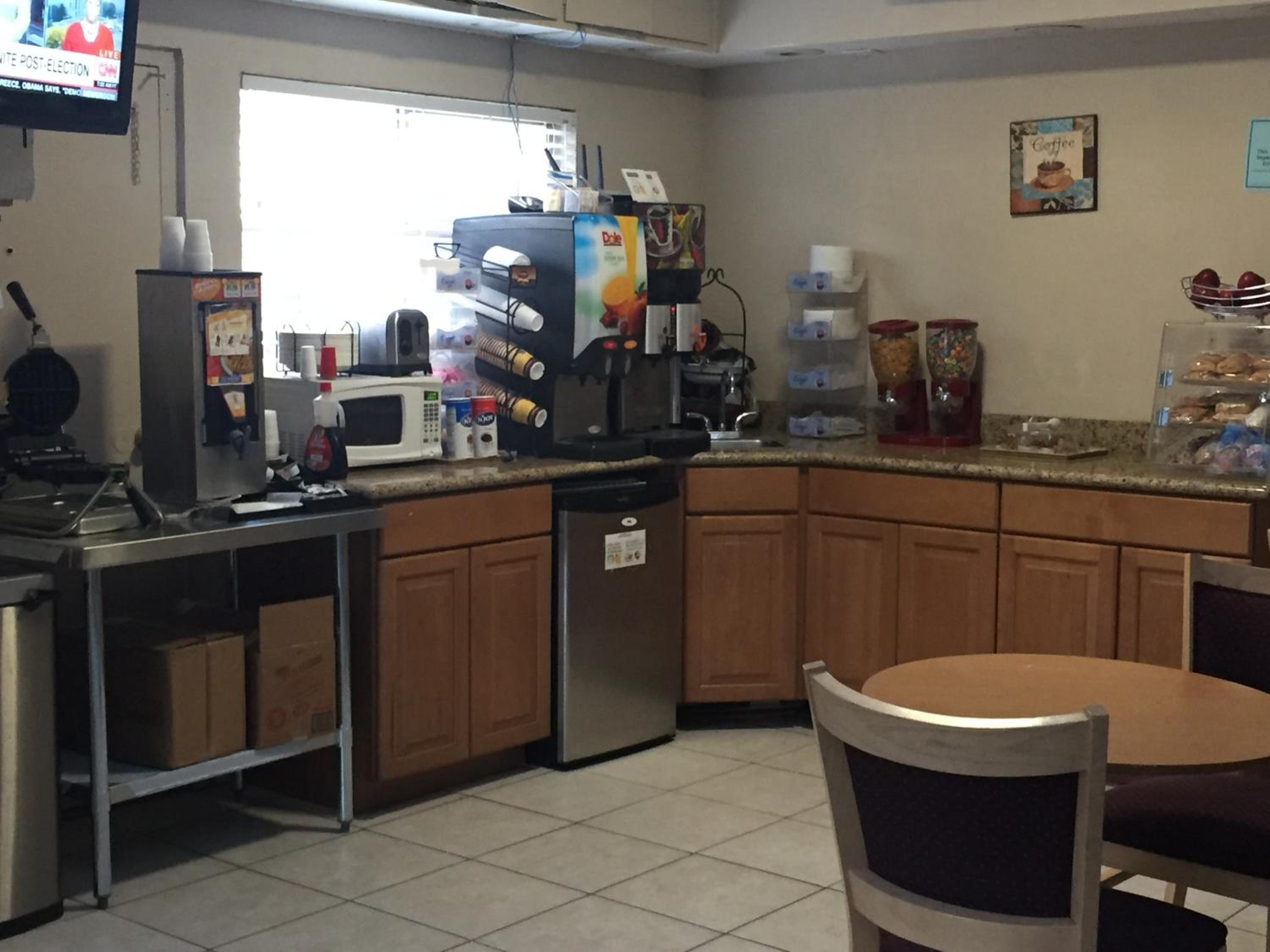 Townhouse Inn and Suites