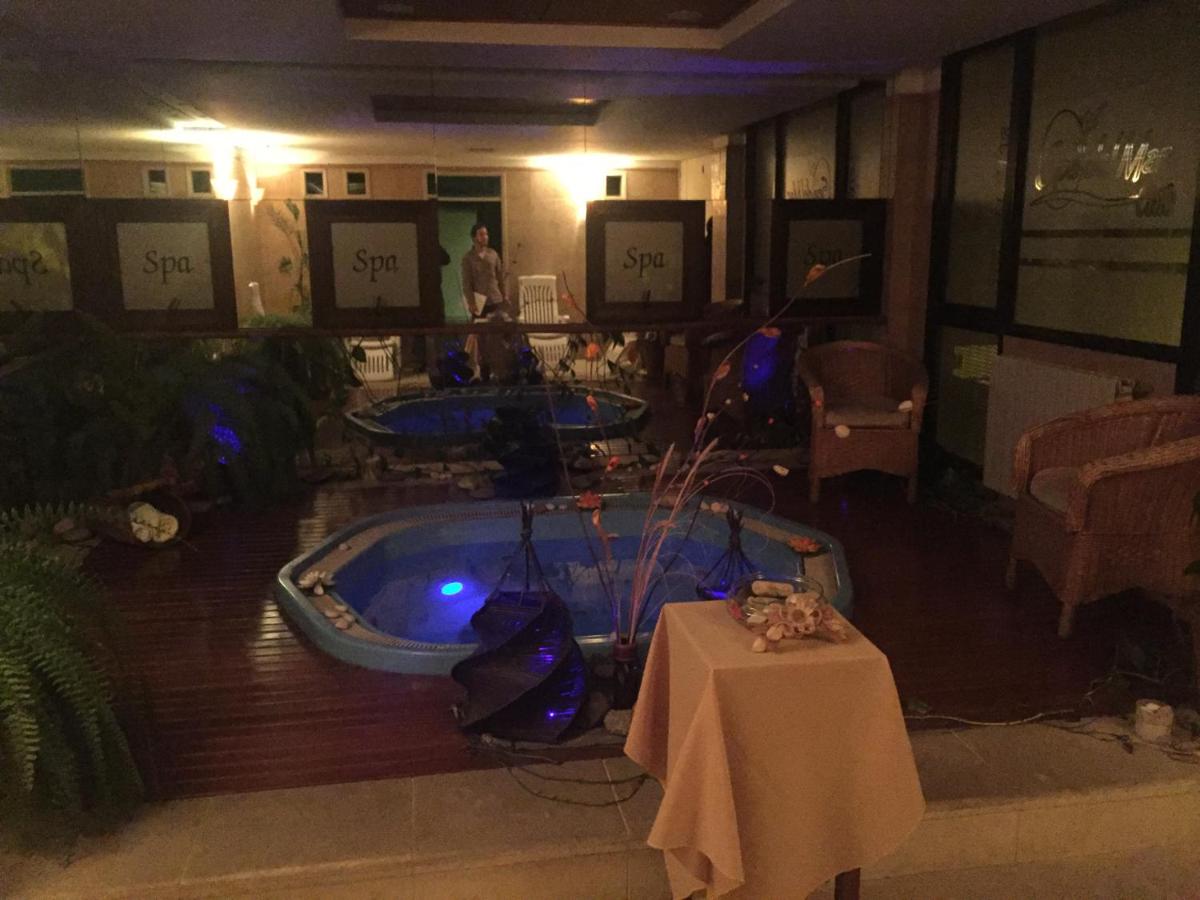Jacuzzi
