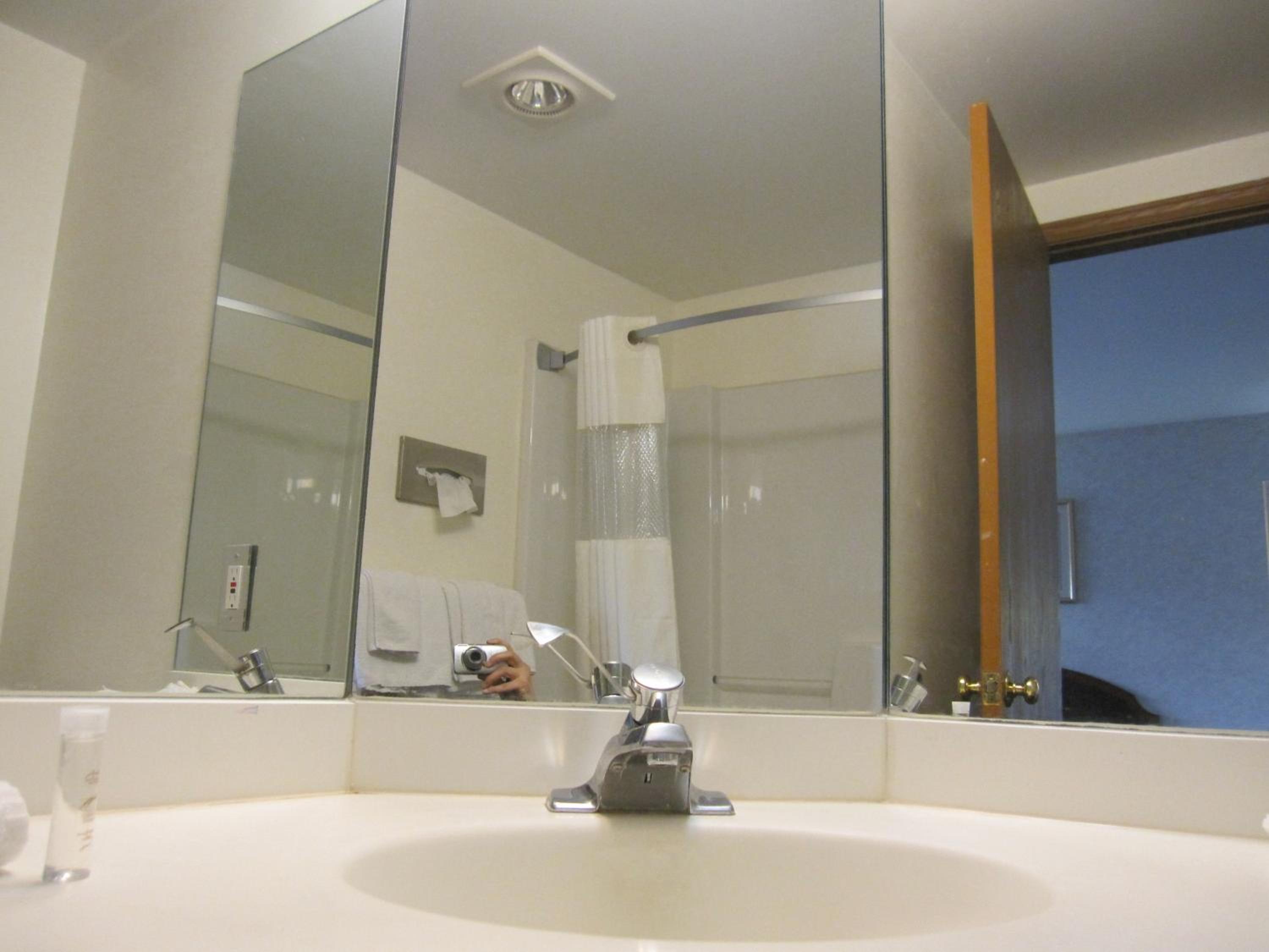 Travelodge by Wyndham Niagara Falls - New York view 4