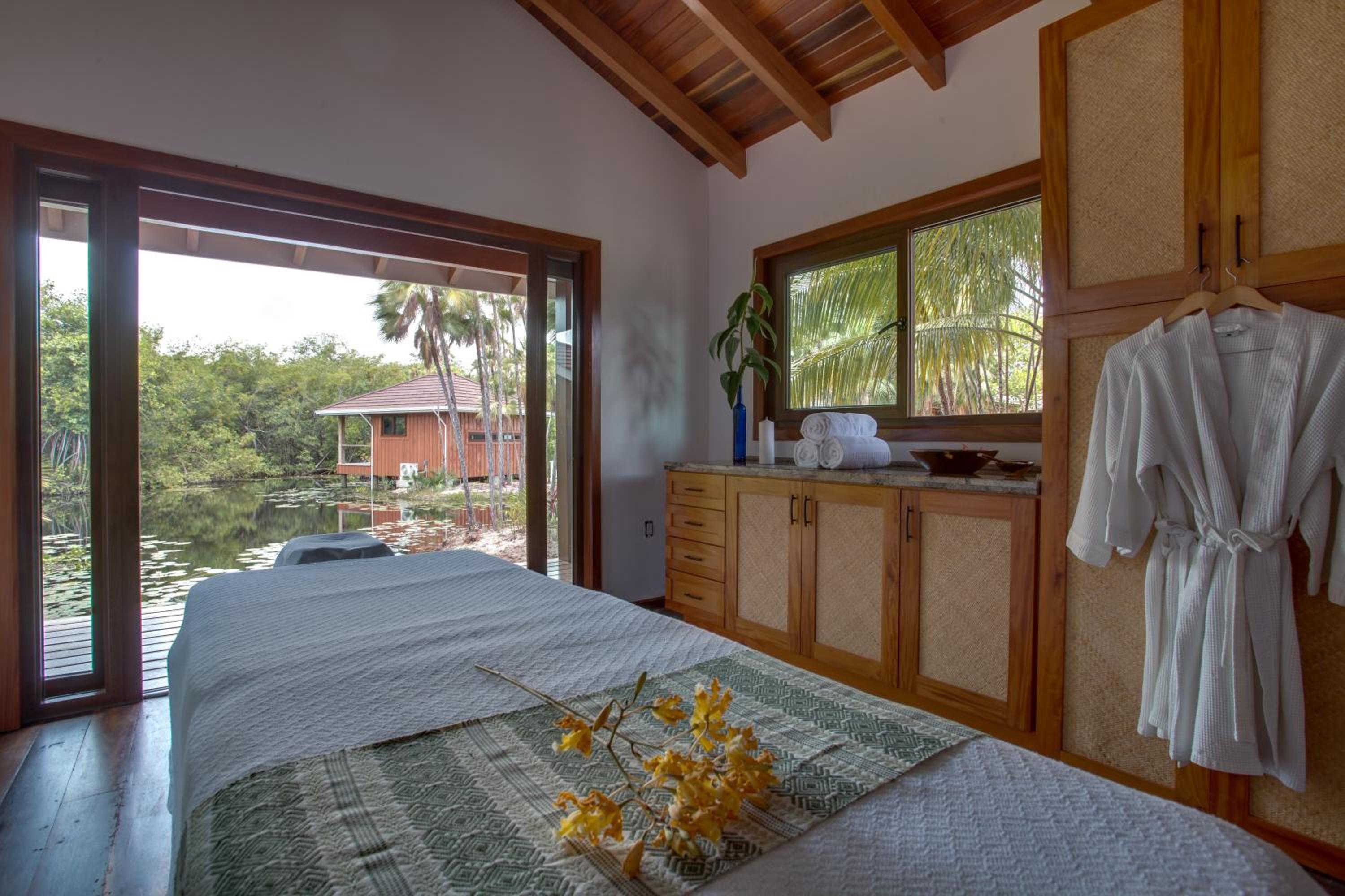 Naïa Resort and Spa