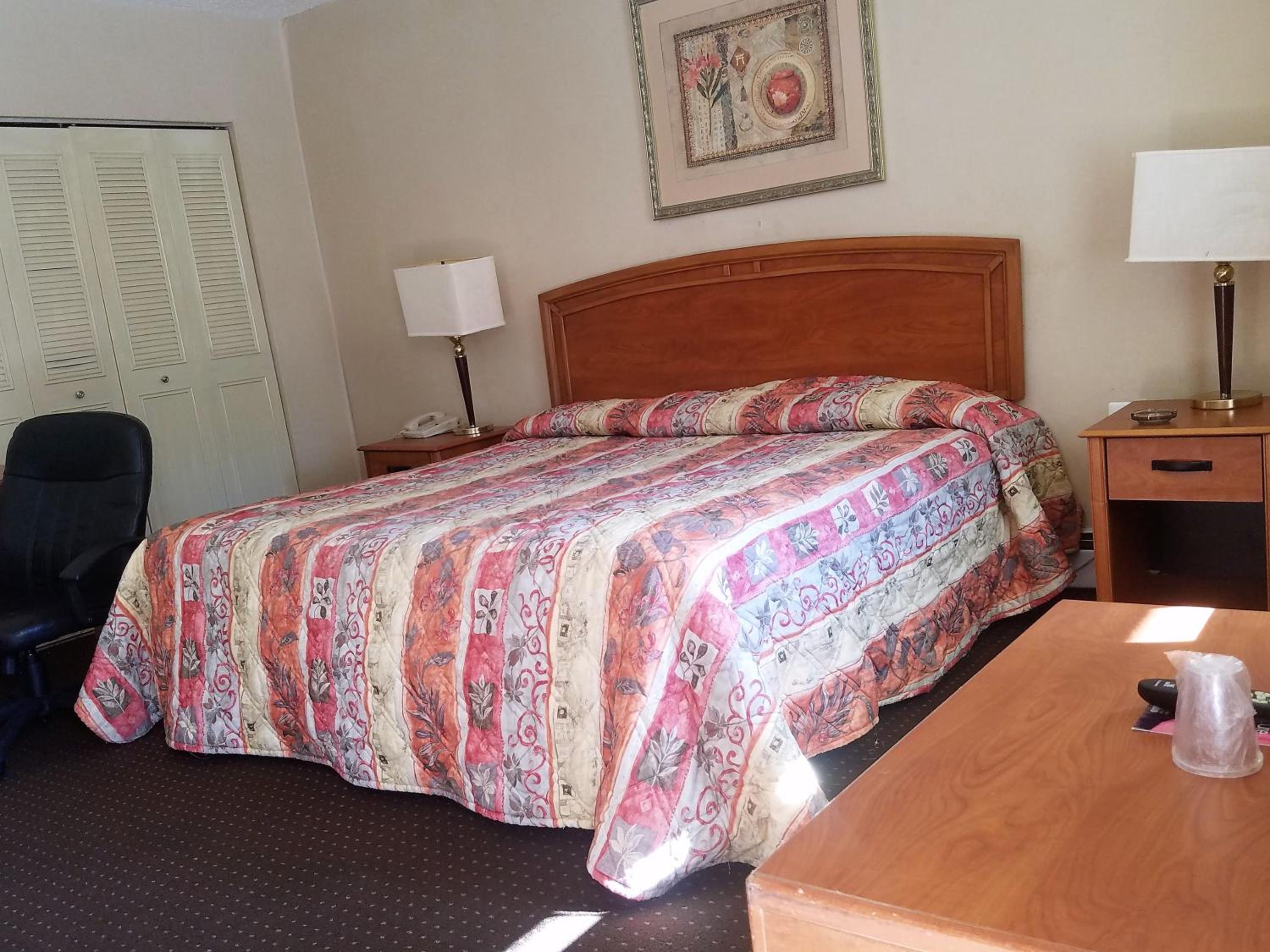 Travelers Lodge view 4