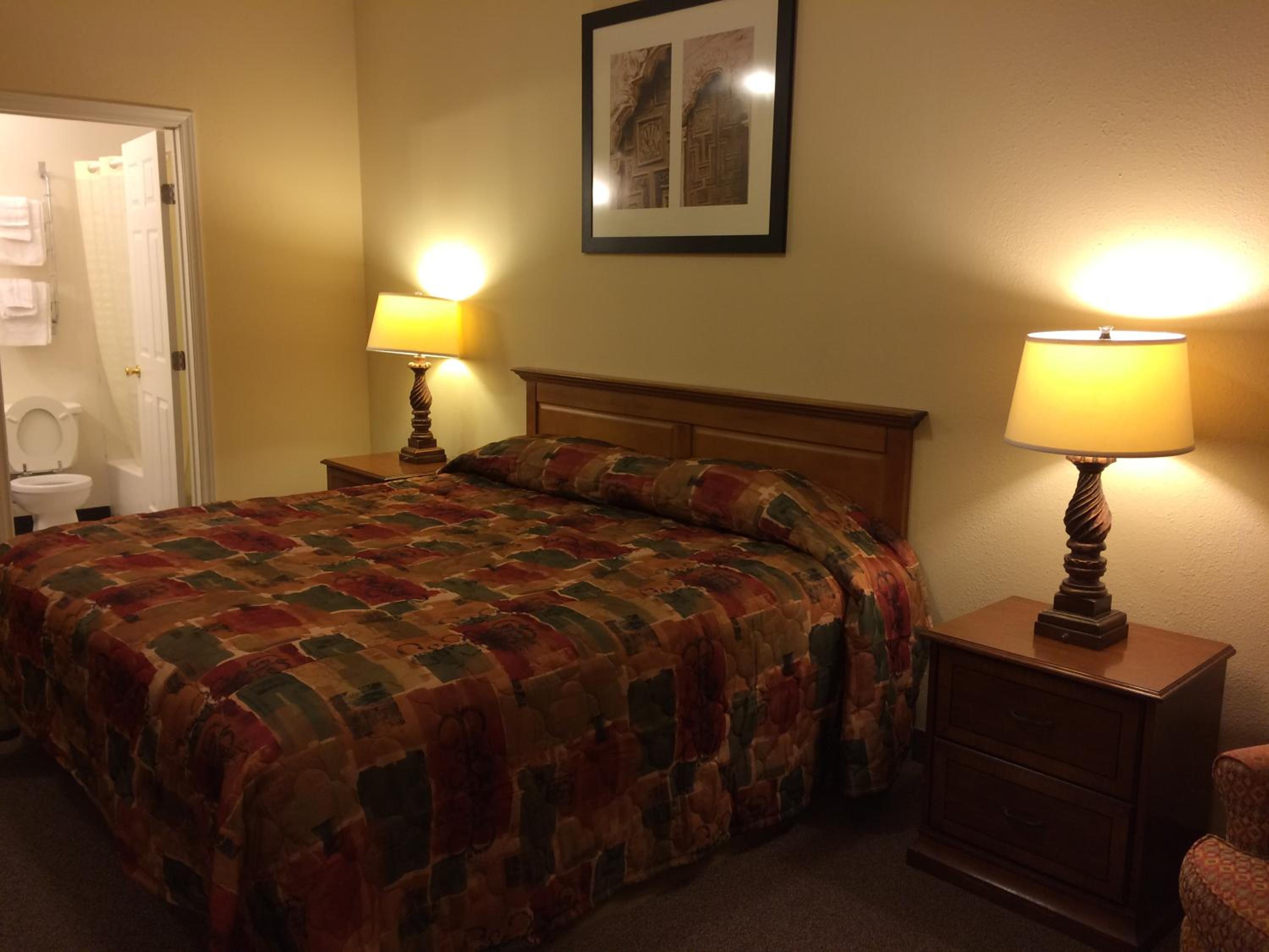 Country Regency Inn & Suites