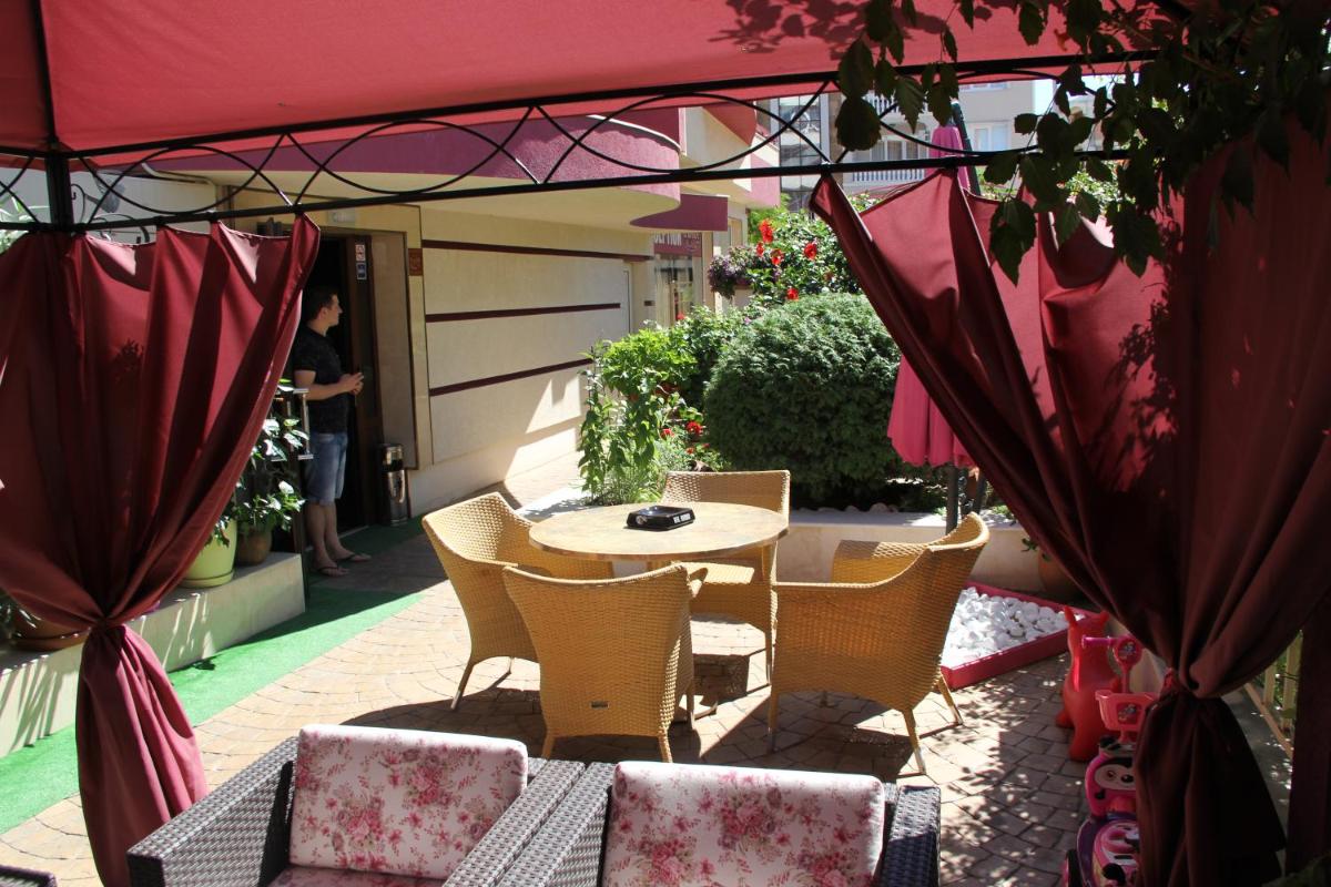 outdoor BBQ area