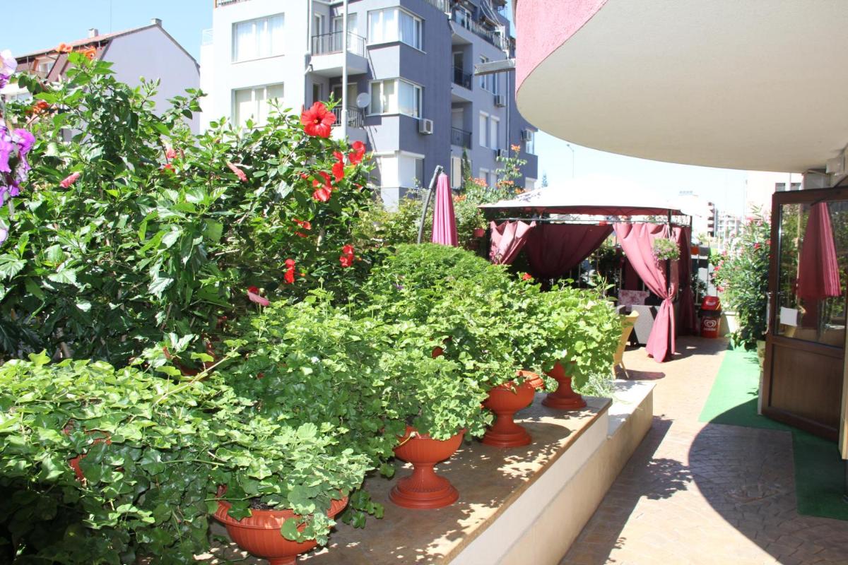 outdoor BBQ area