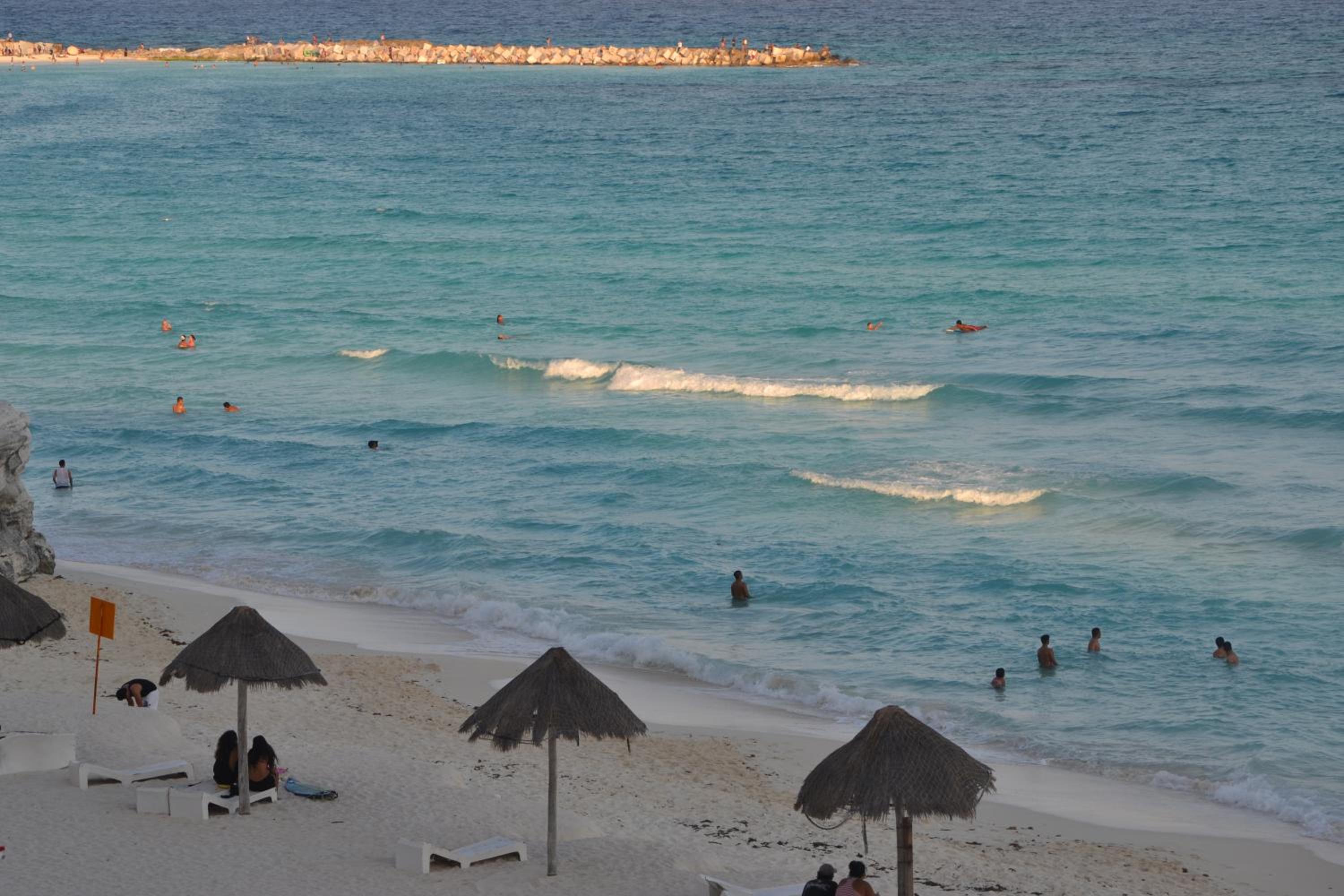 GIRASOL CONDO CANCUN BEAcH