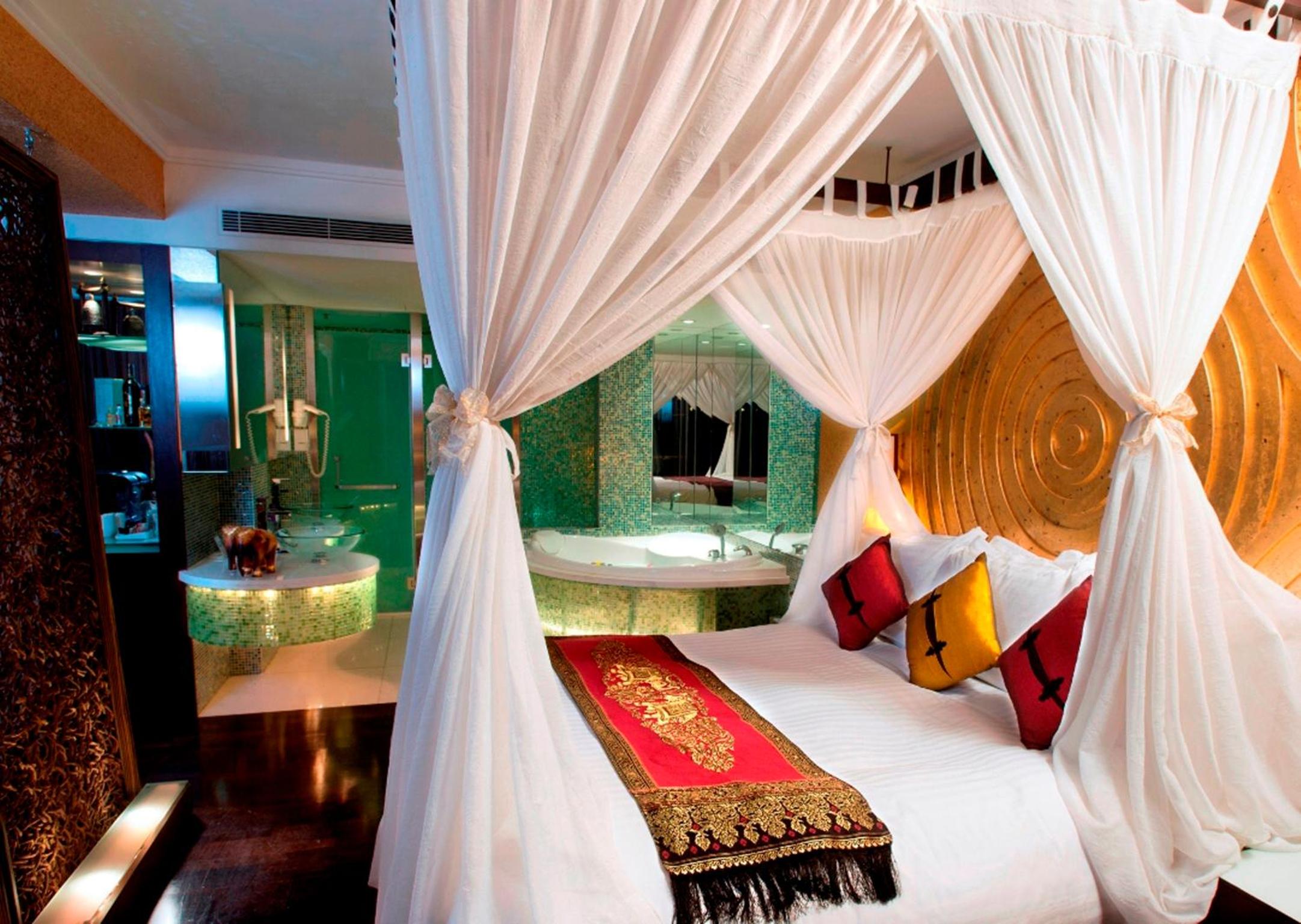 Regal Airport Hotel