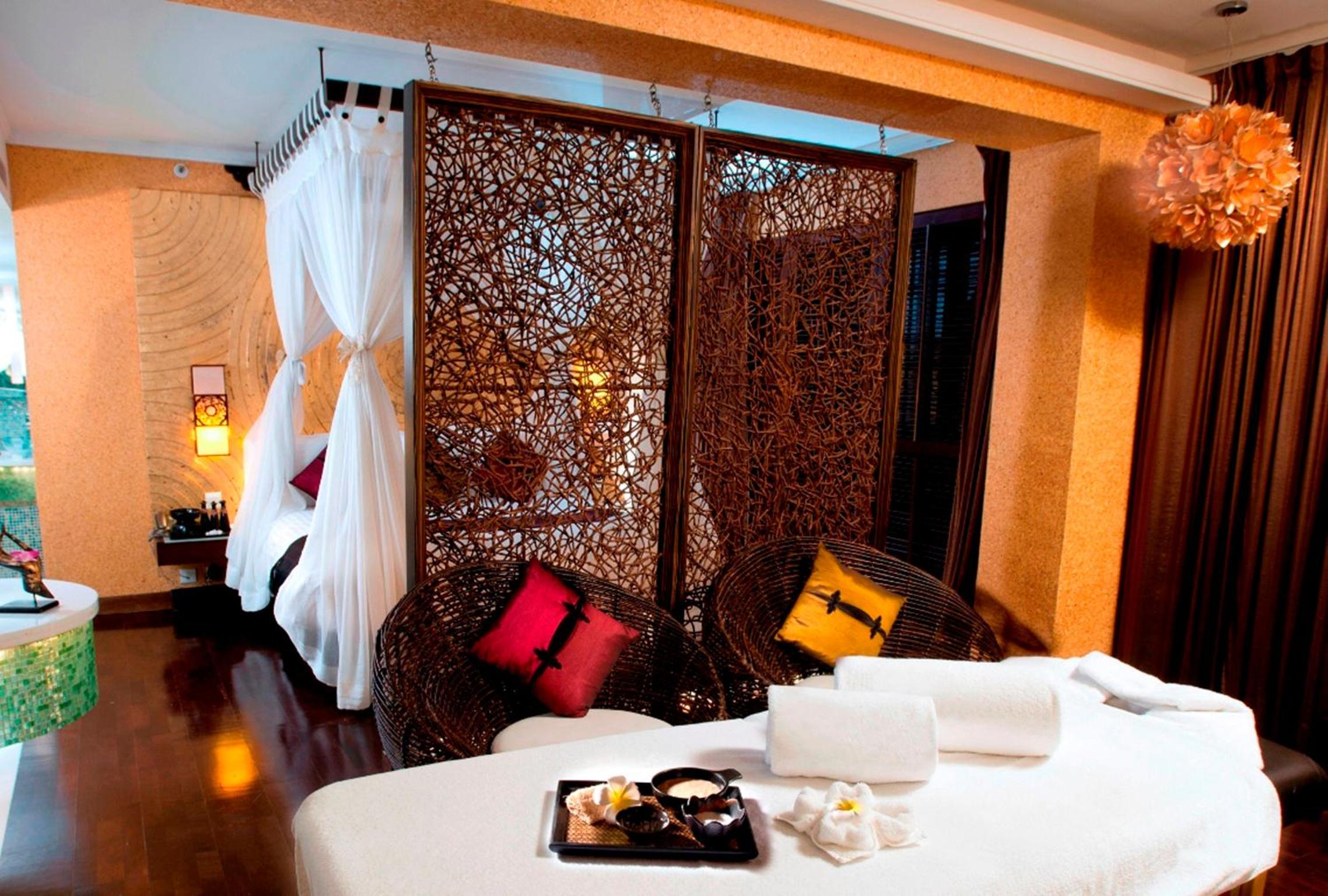 Regal Airport Hotel