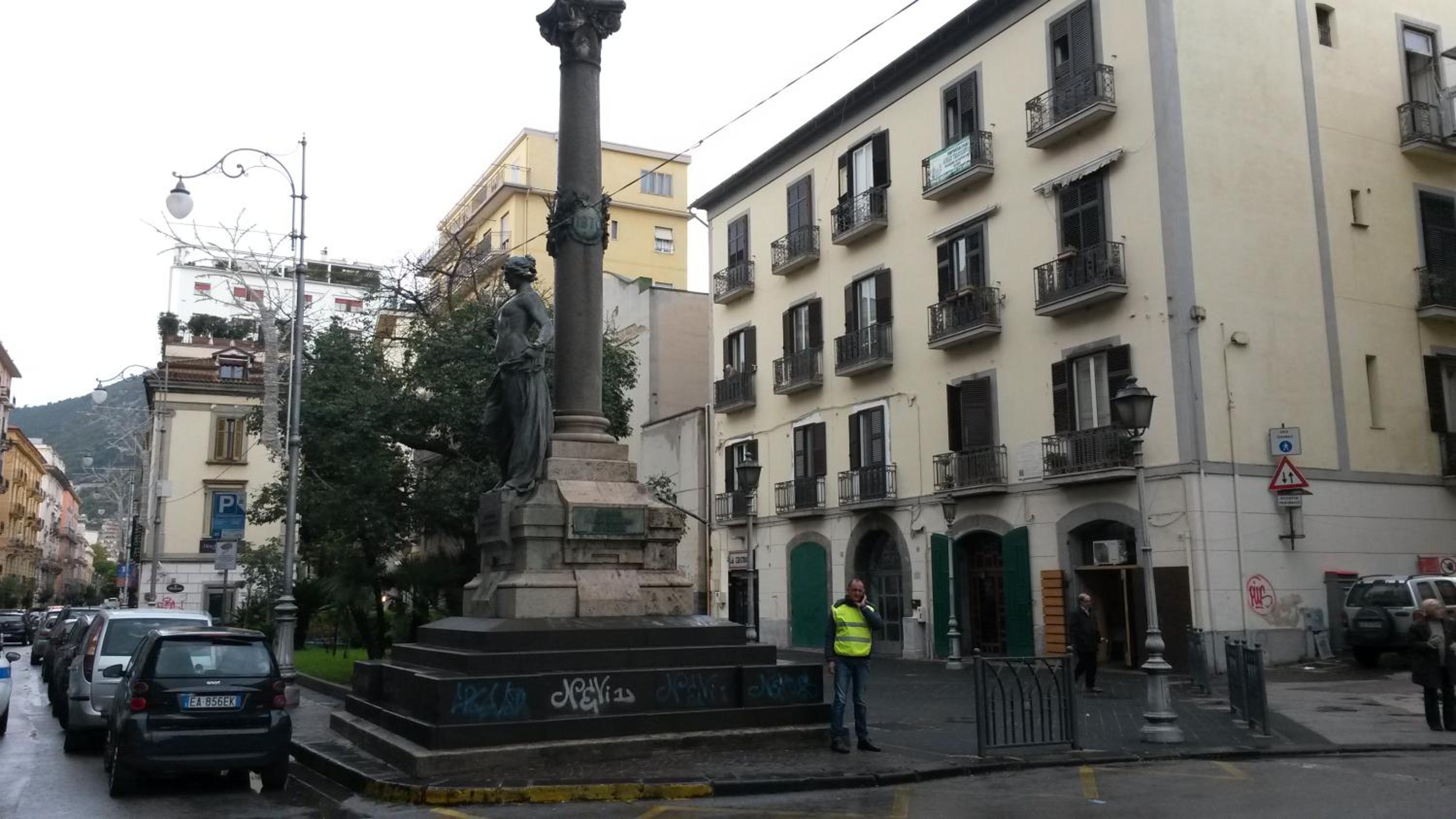Romantica Salerno view 3