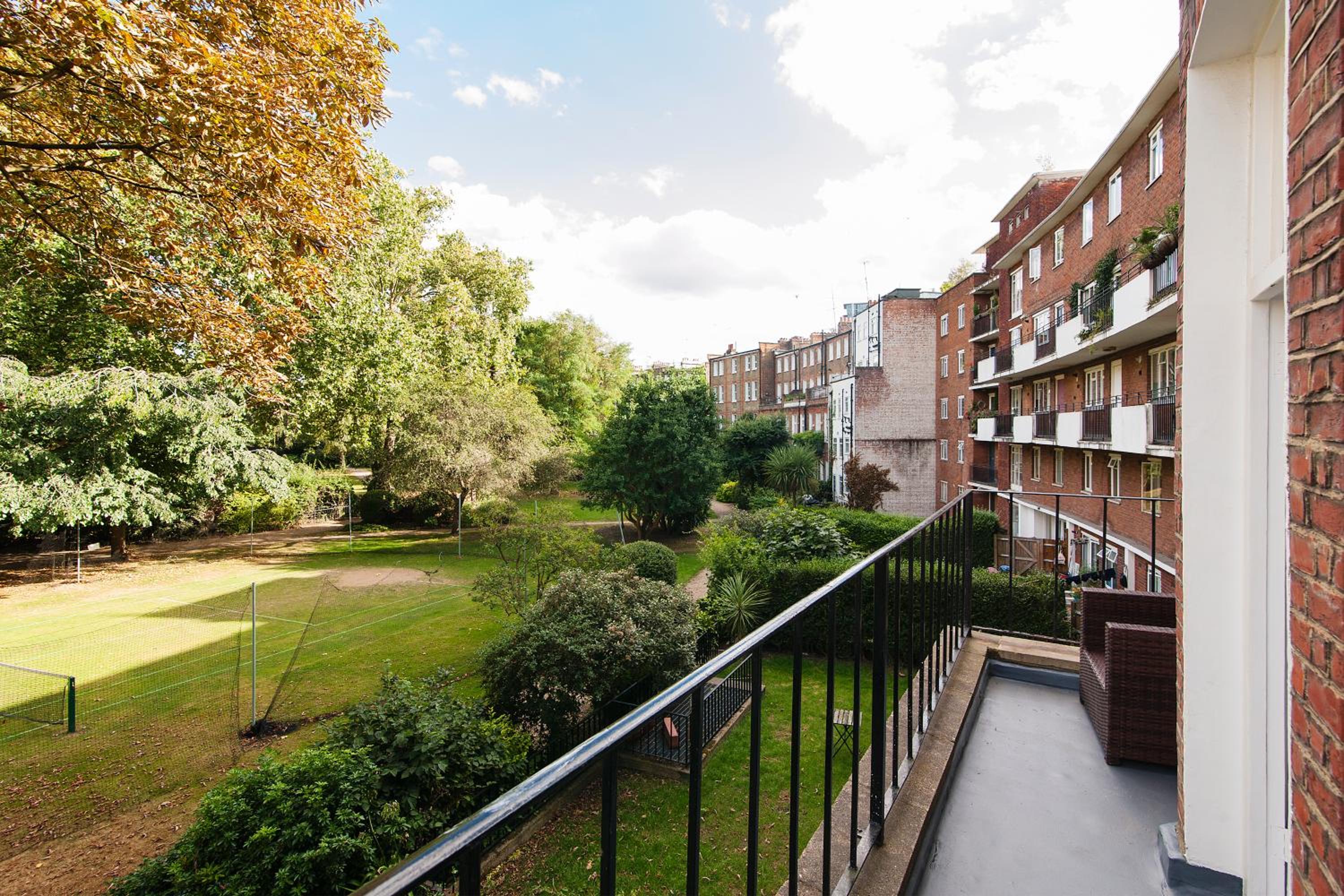 balcony