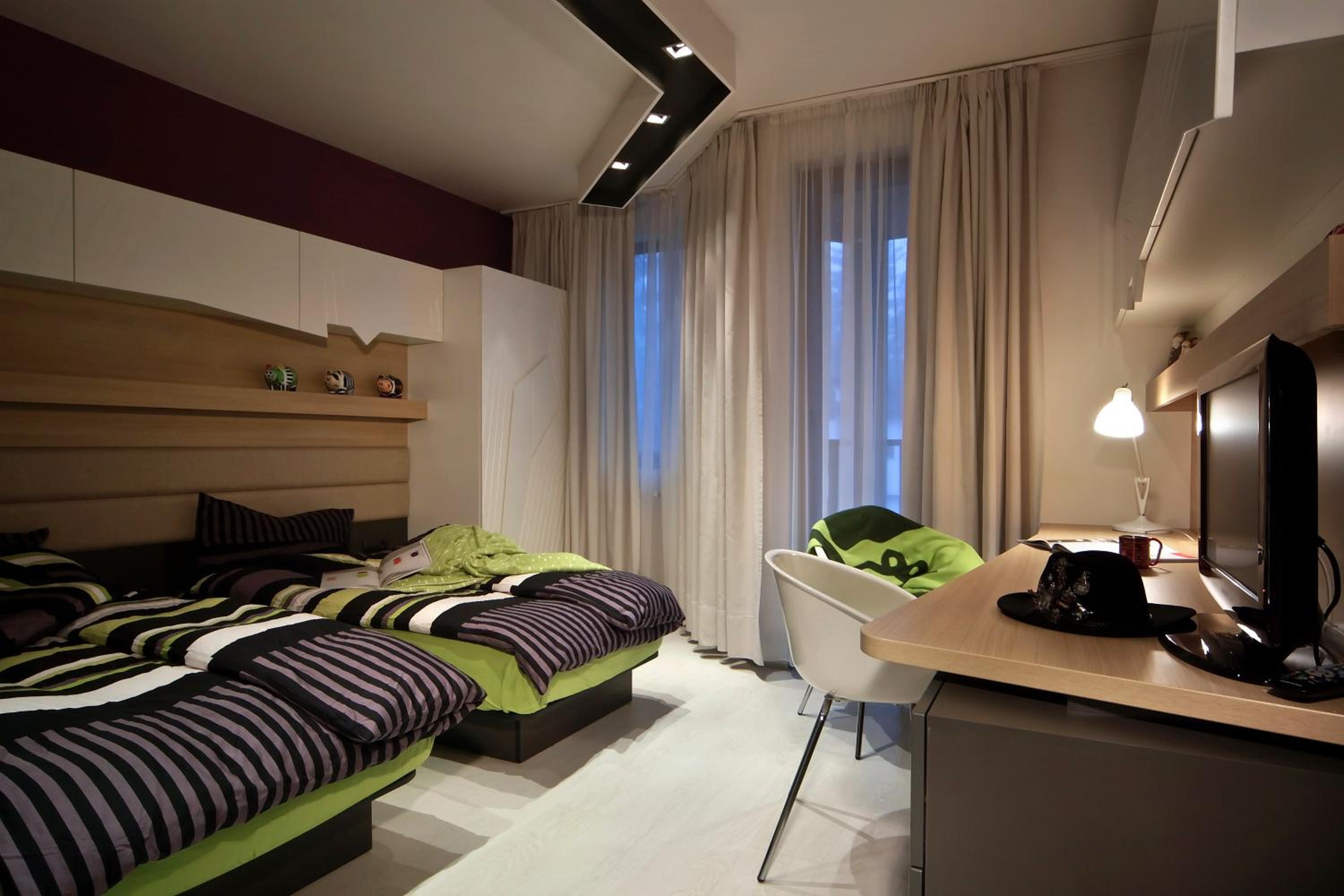 Photo 9