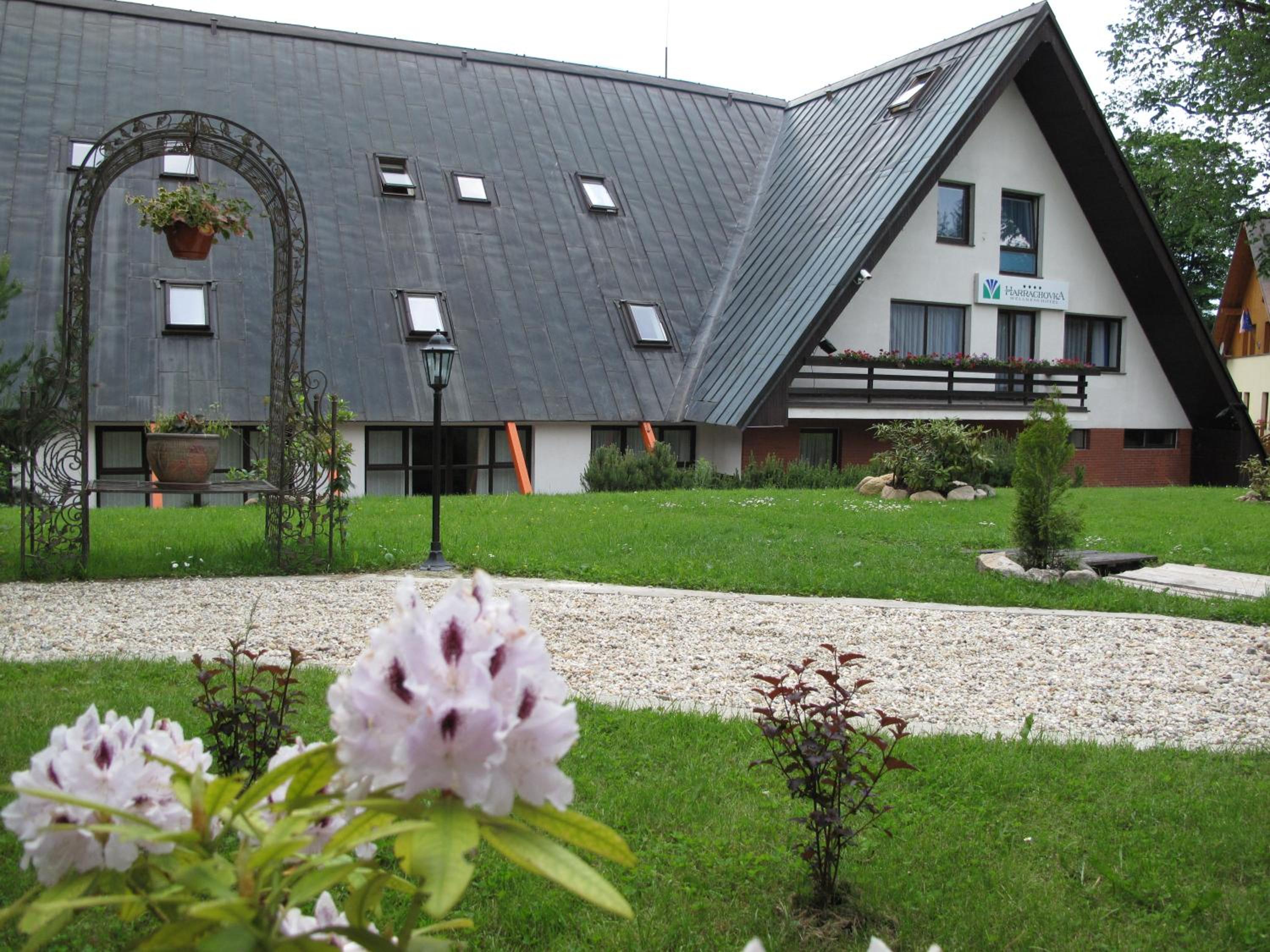 Hotel Wellness hotel Harrachovka - Image 1