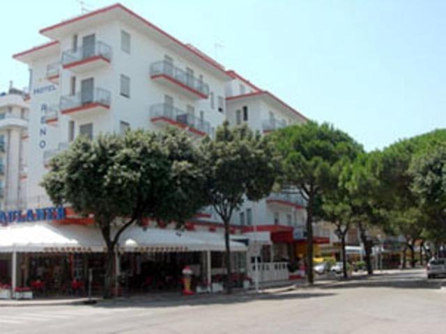 Hotel Reno - Image 1
