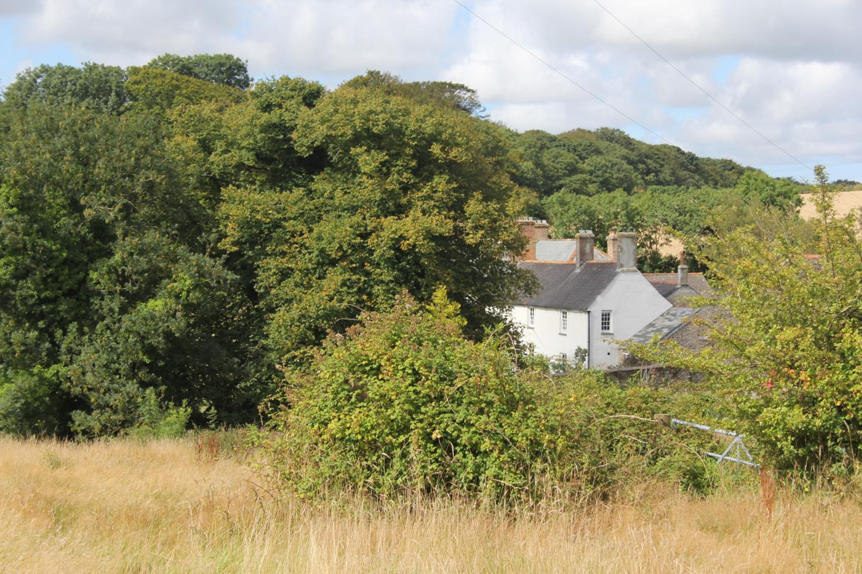 Costislost House