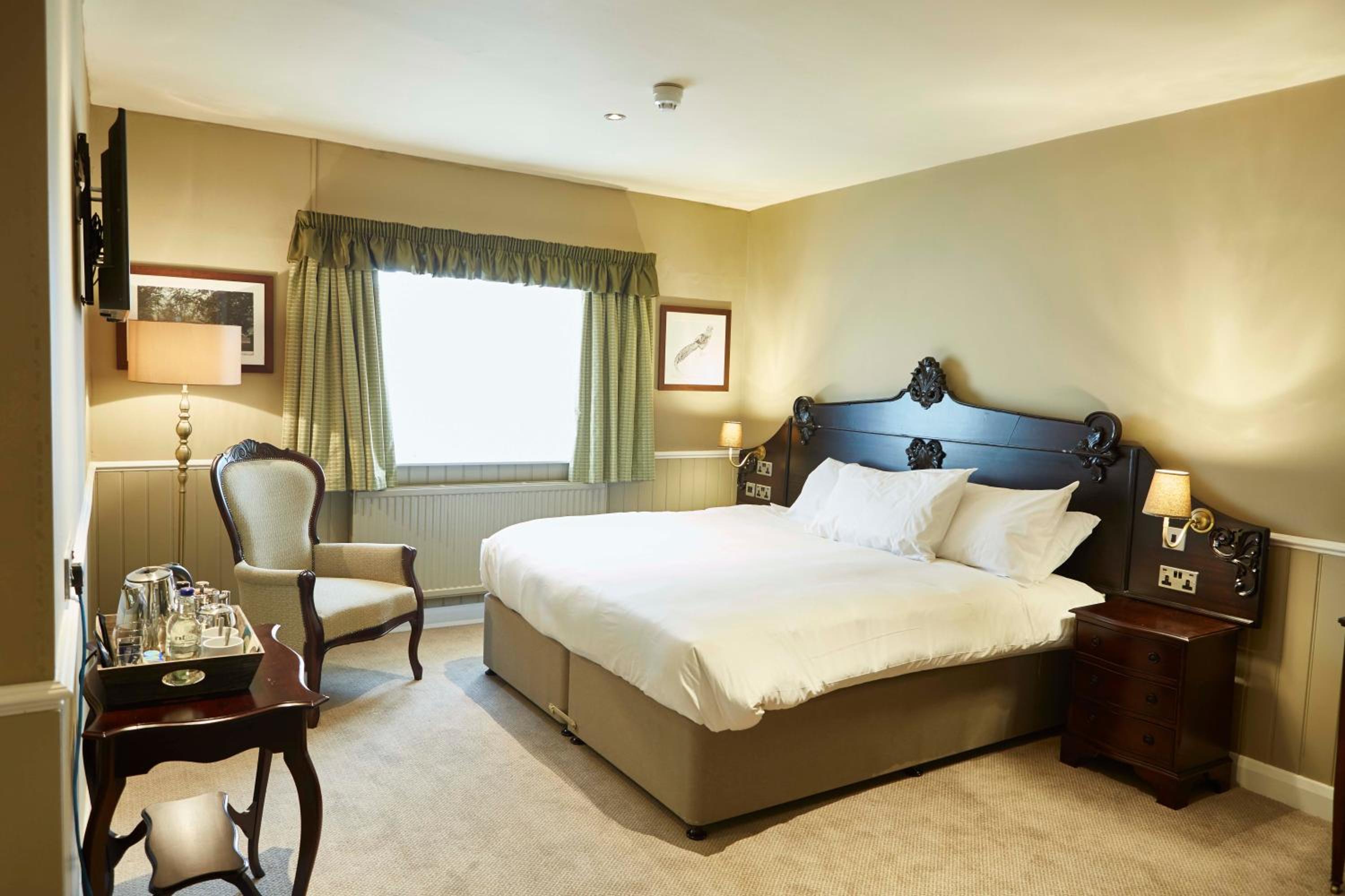 Knutsford Vacations - The Golden Pheasant - Property Image 11