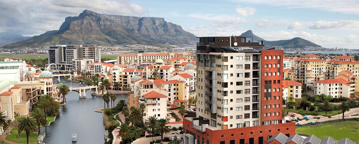 Manhattan Luxe Suite at Canal Walk