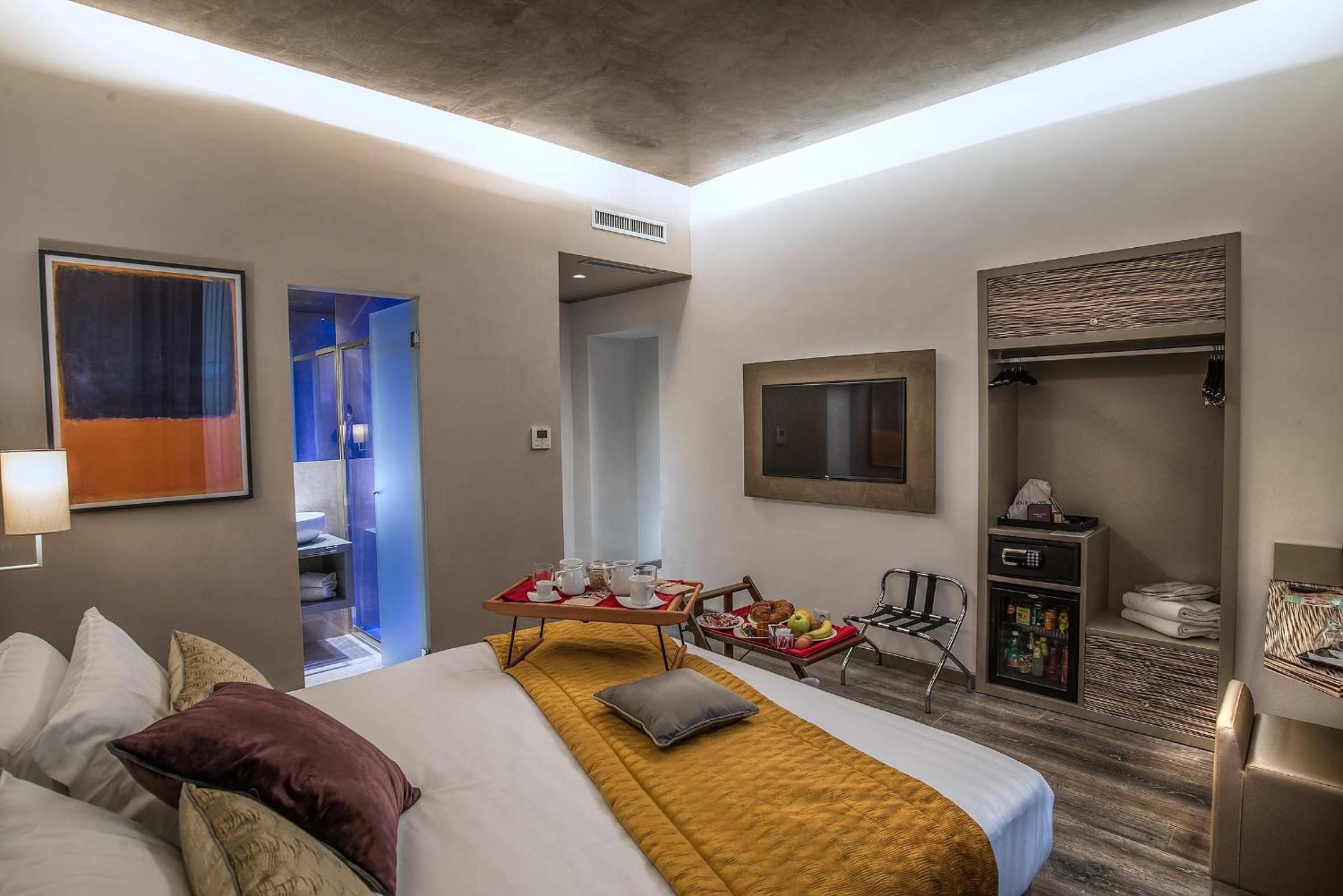 hotel room