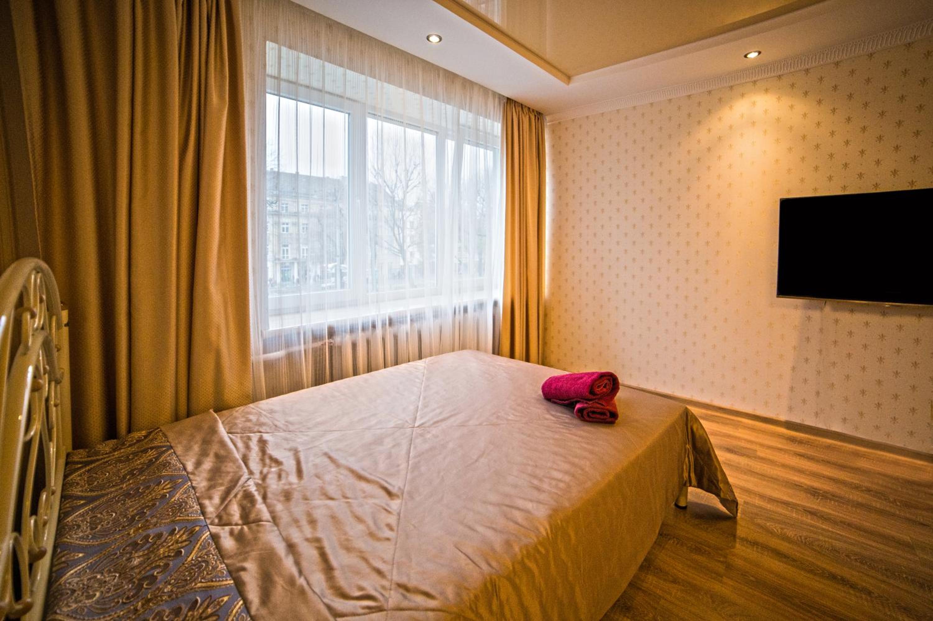 Apartments on Svobody Avenue- the center of Lviv view 2
