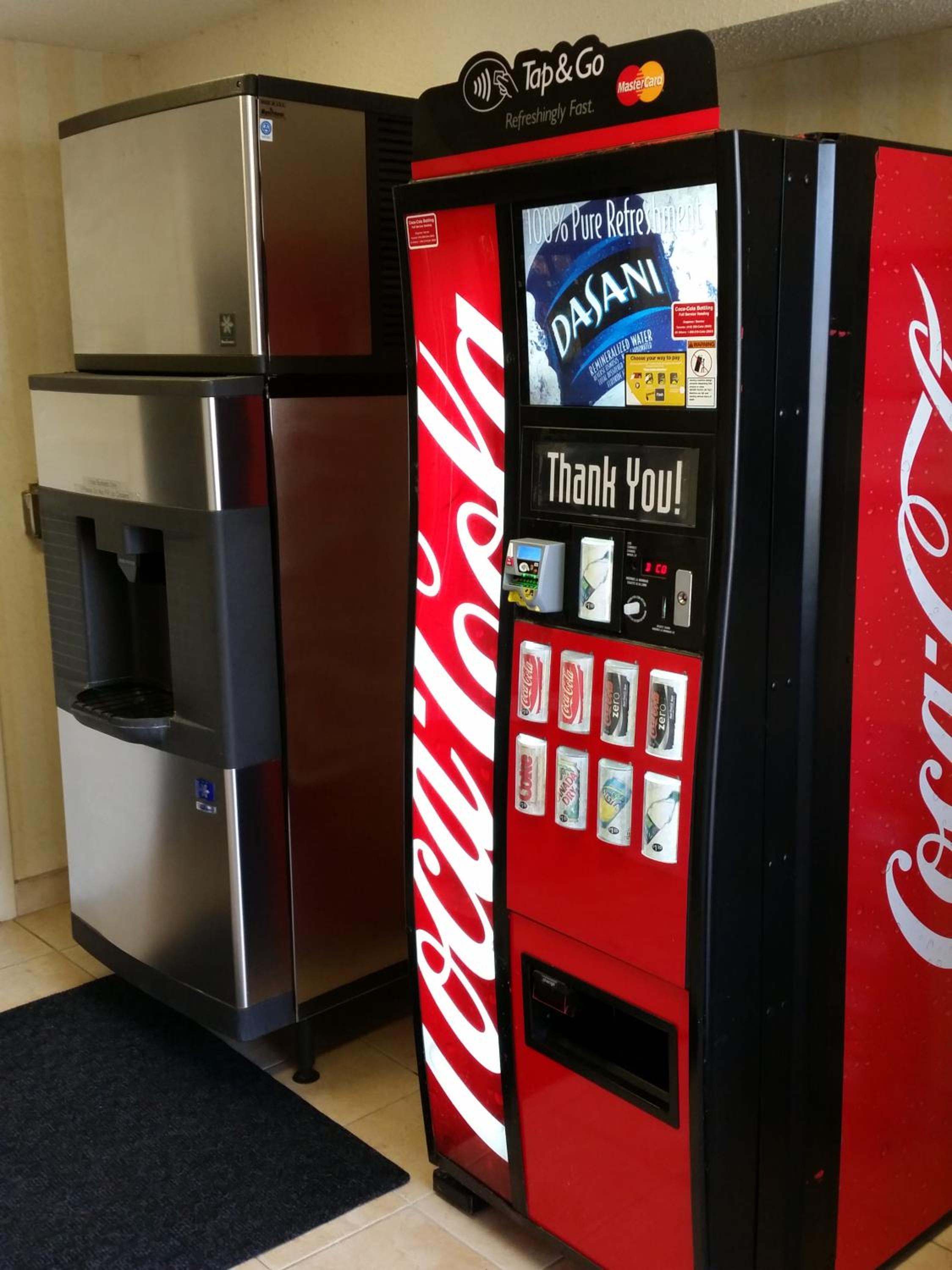 Brockville Vacations - Super 8 by Wyndham Brockville - Property Image 8