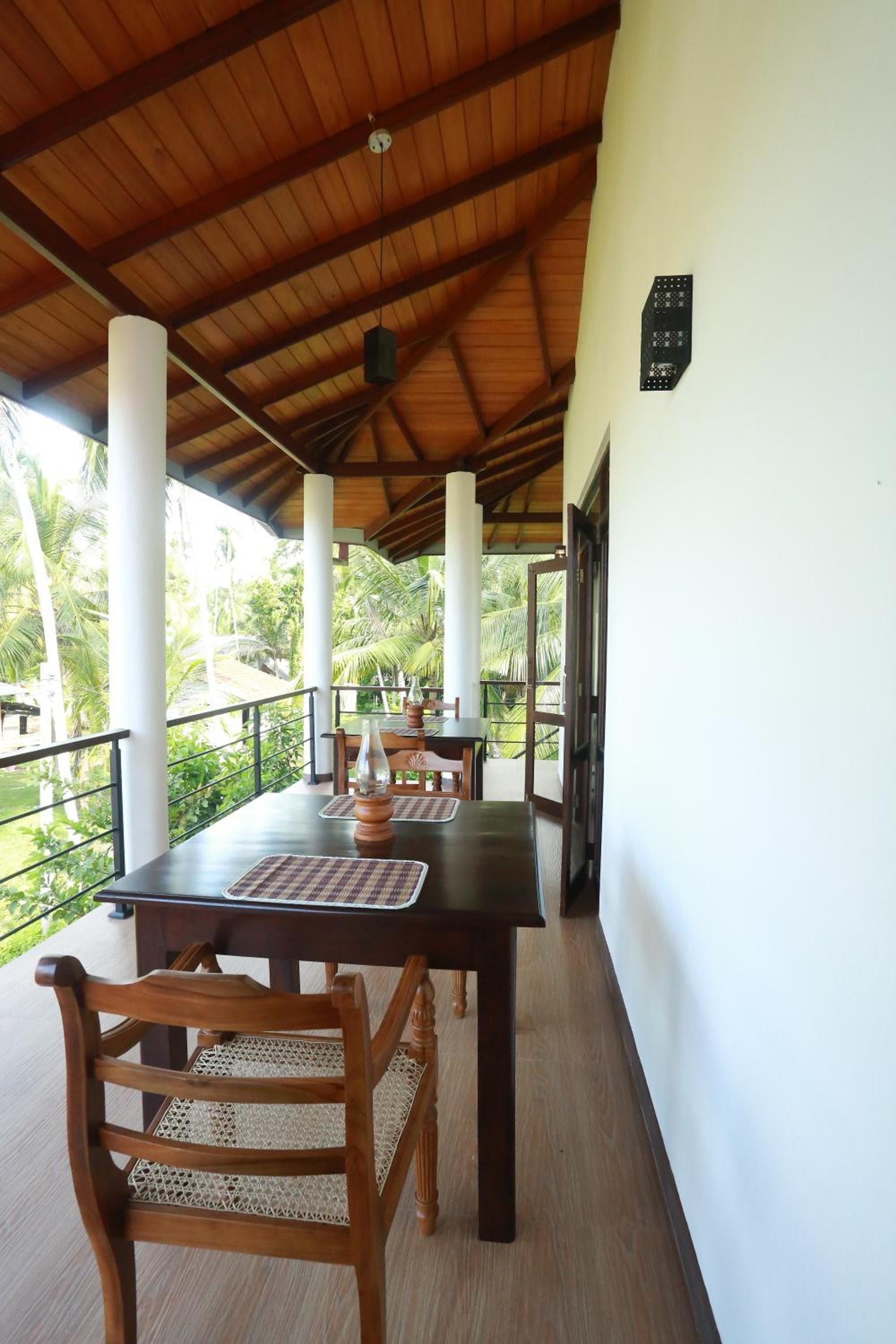 River Breeze Villa Bentota