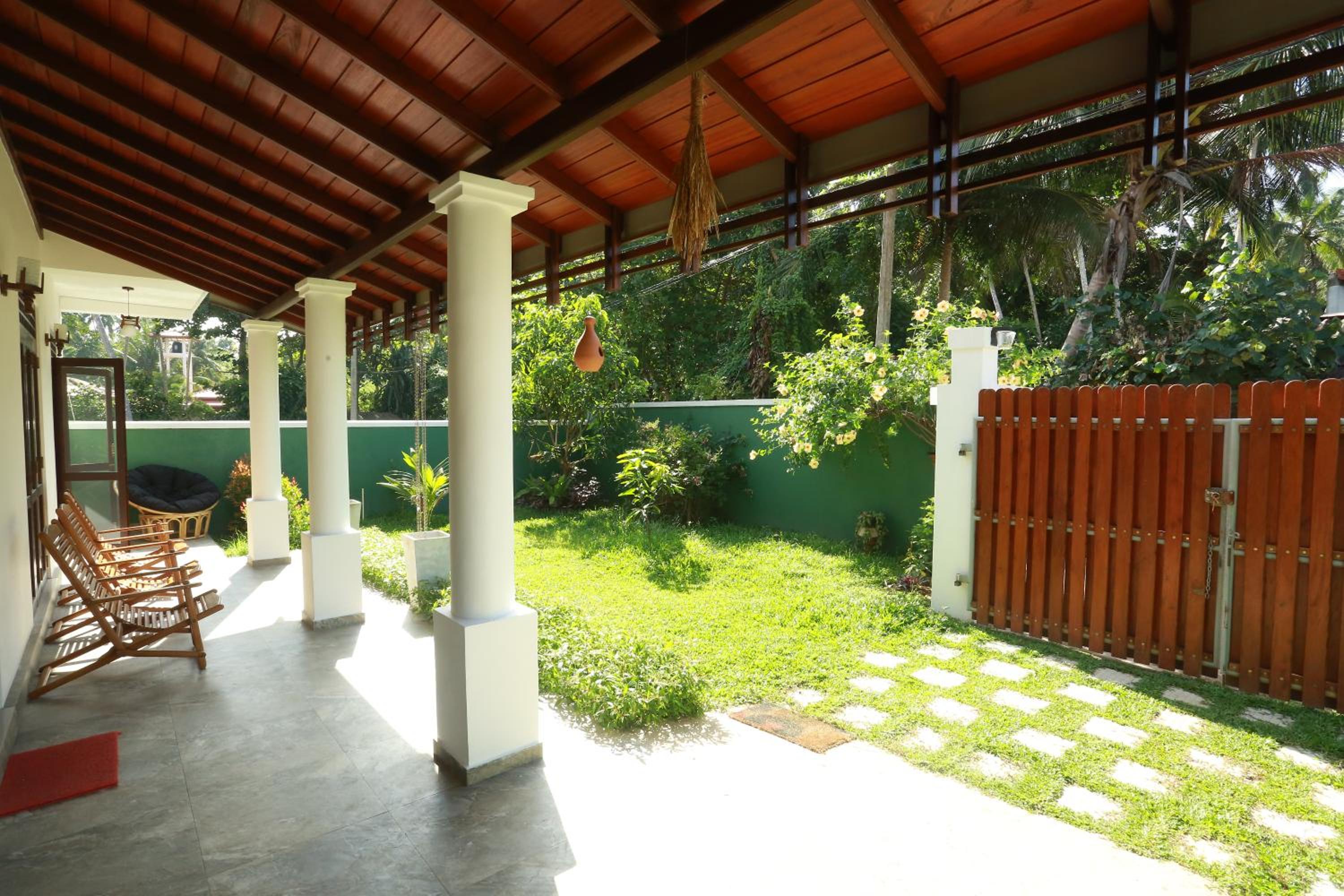River Breeze Villa Bentota