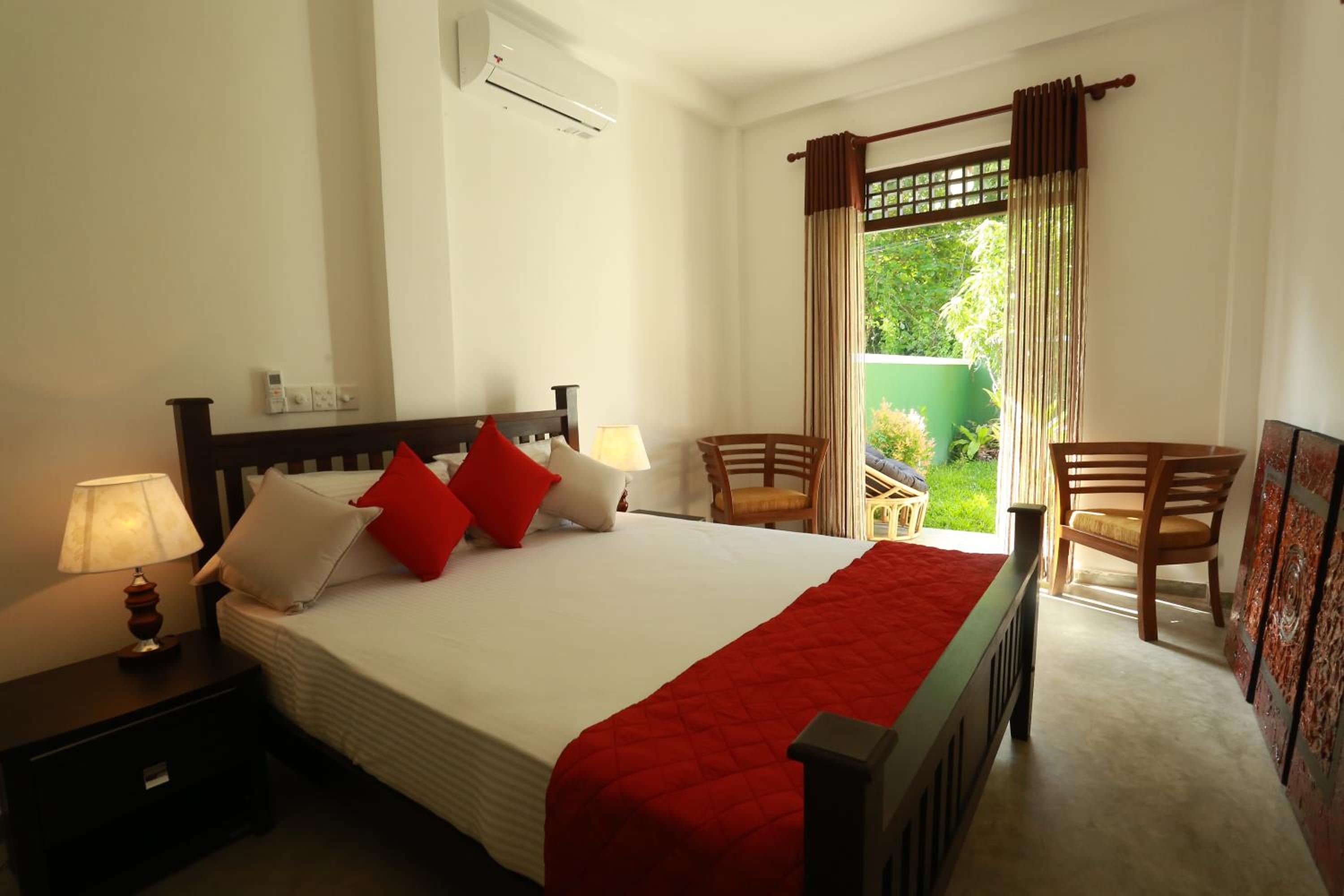 River Breeze Villa Bentota