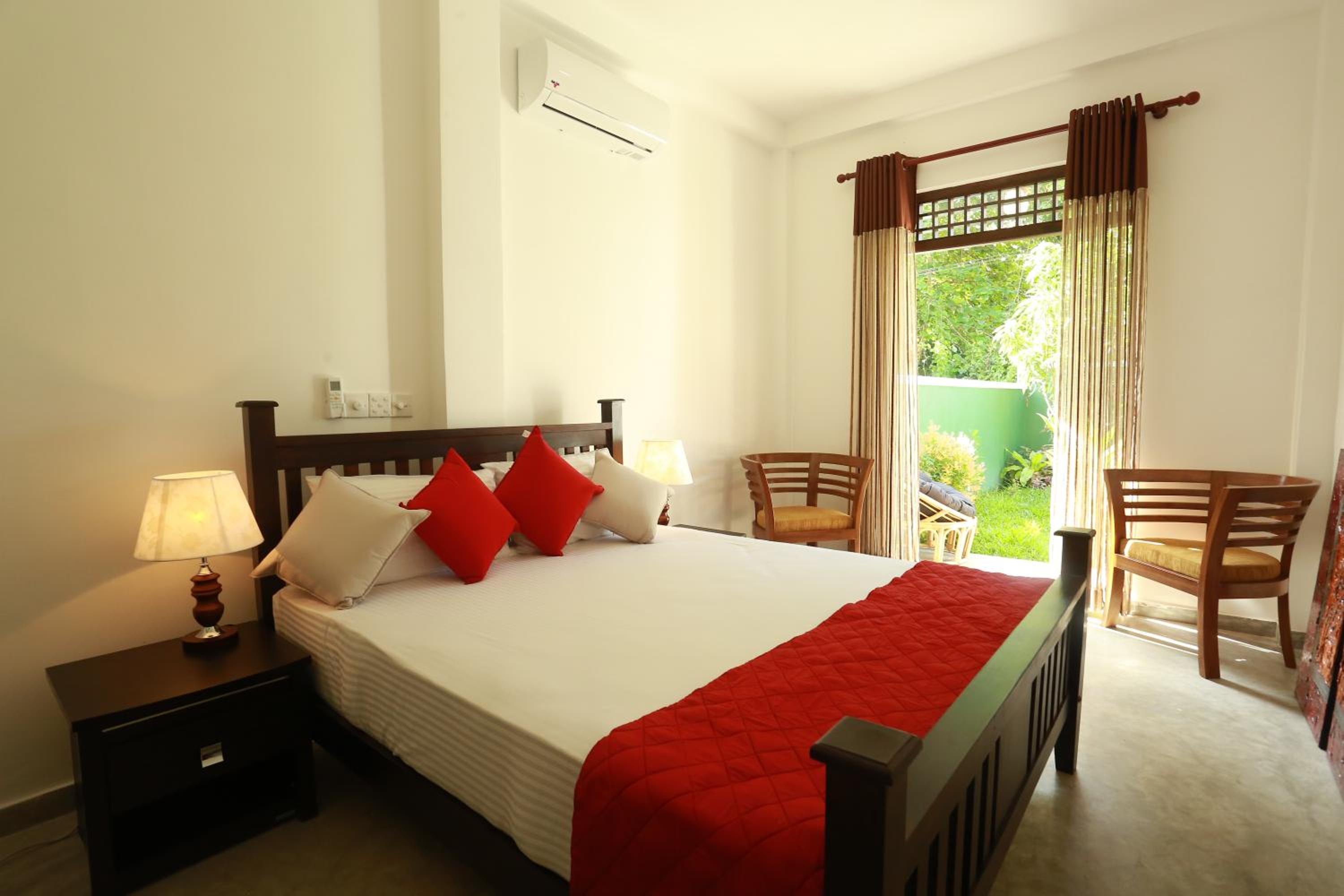 River Breeze Villa Bentota