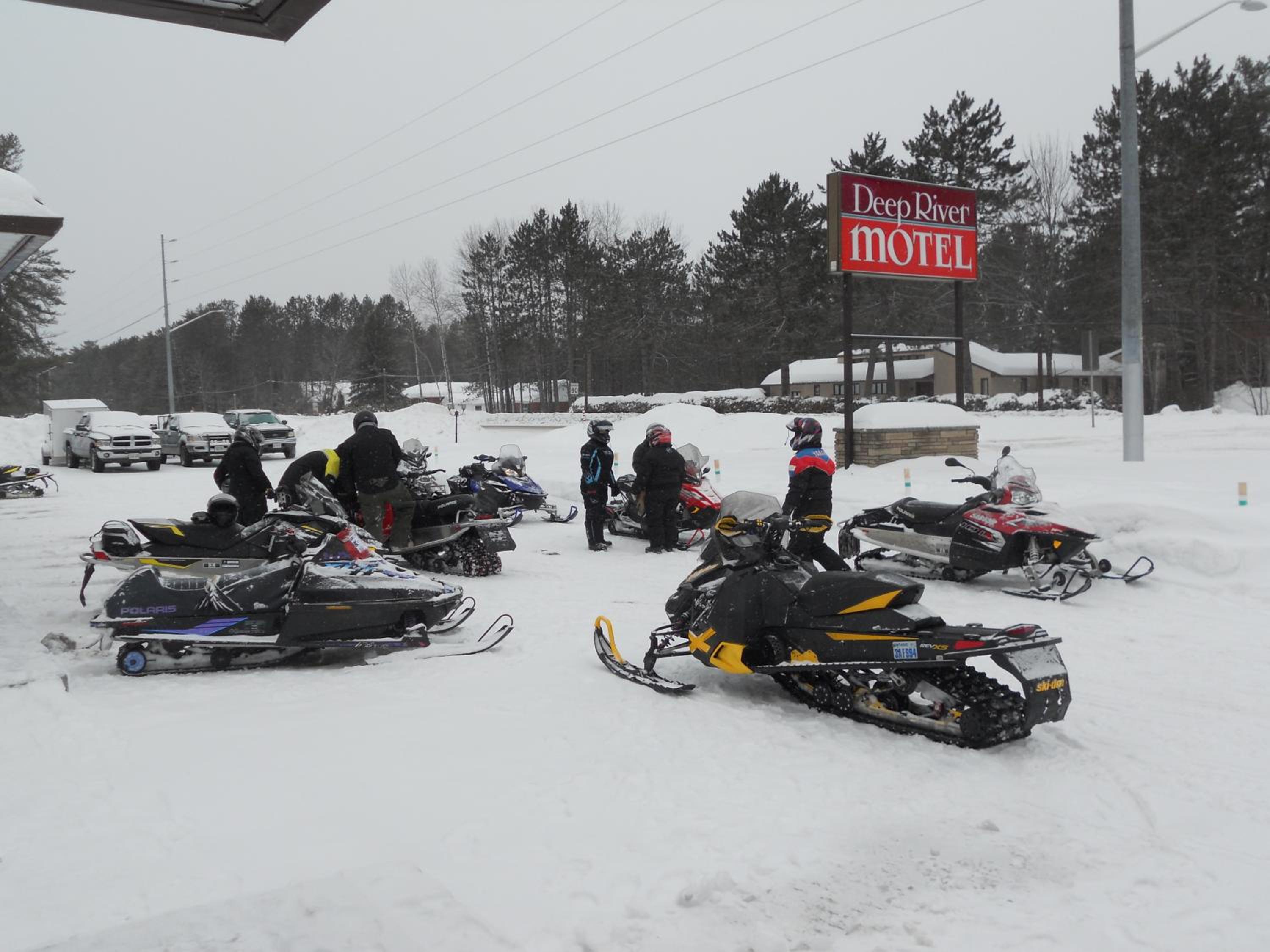 Deep River Motel