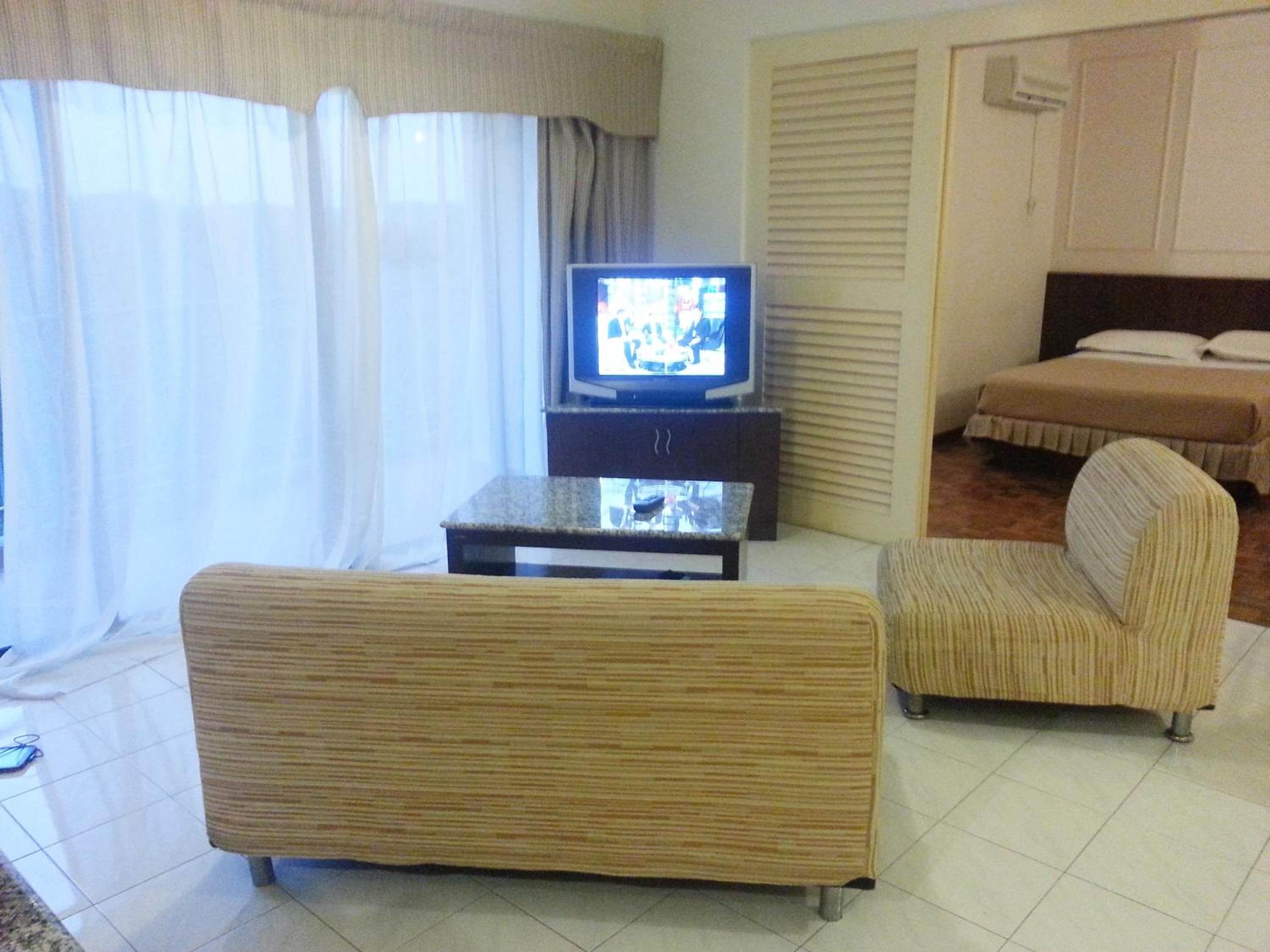 Photo 9