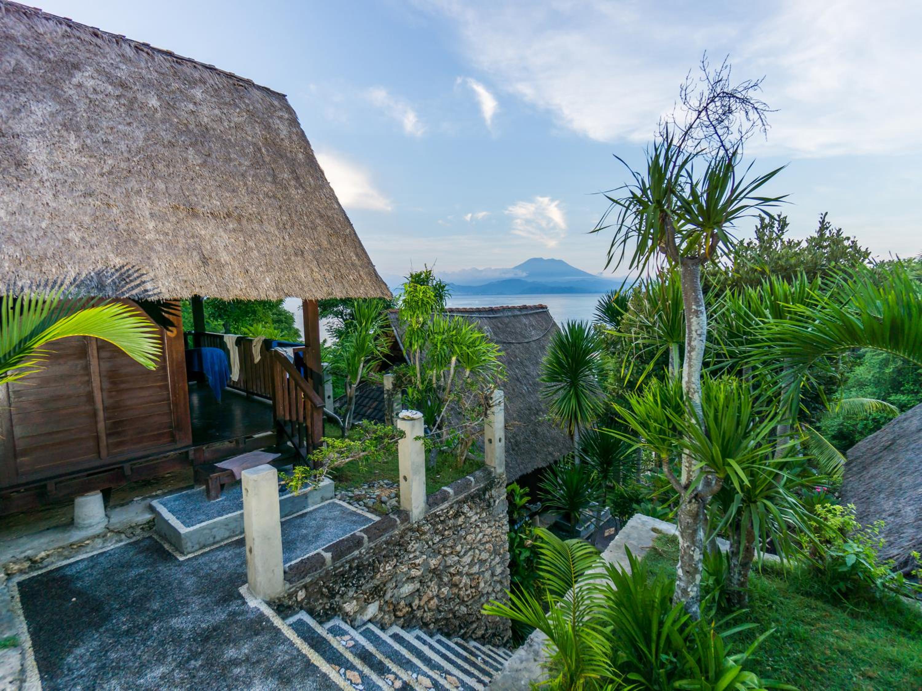 Song Lambung Beach Huts