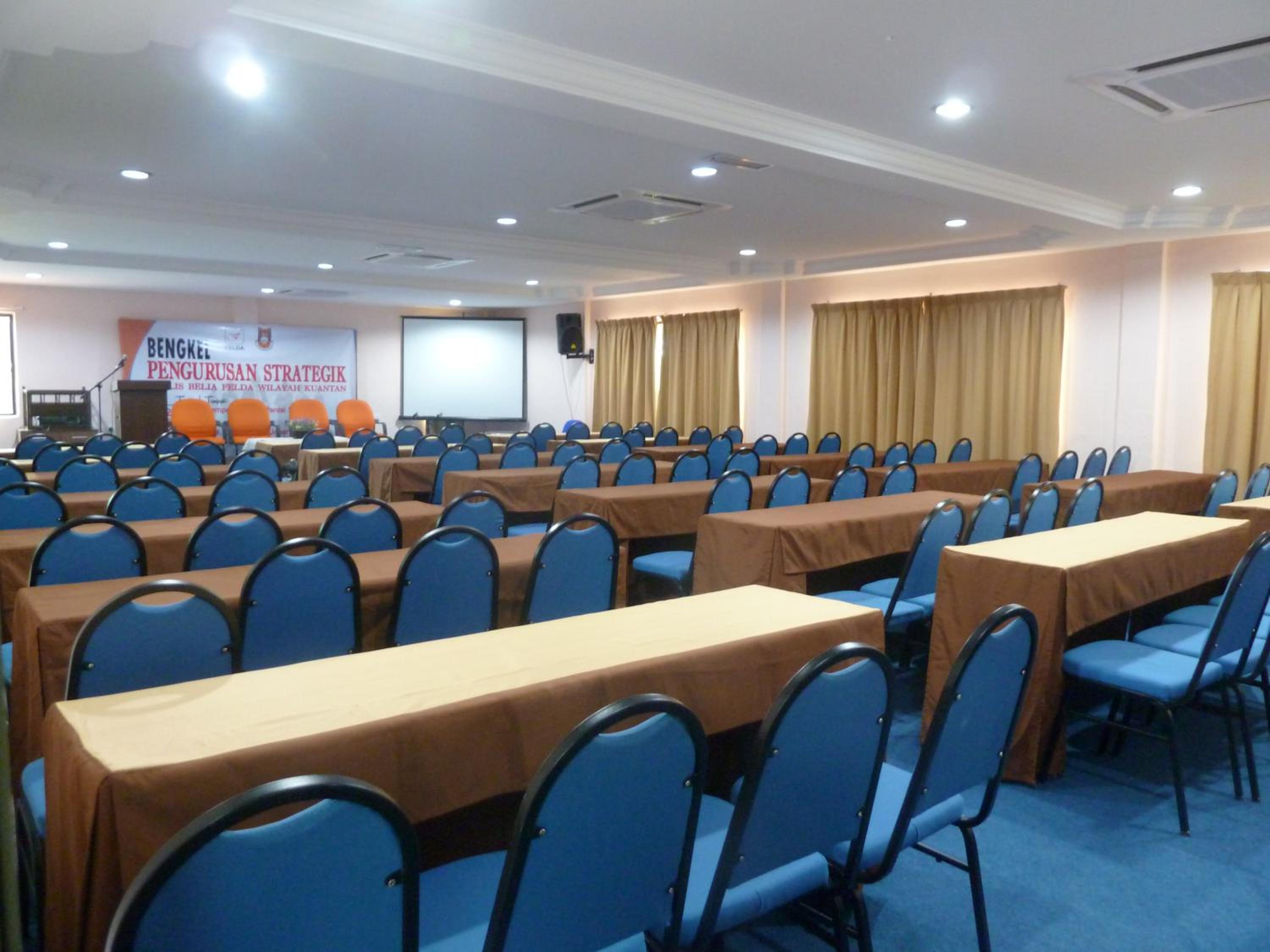 Cempaka Beach Resort photo 2