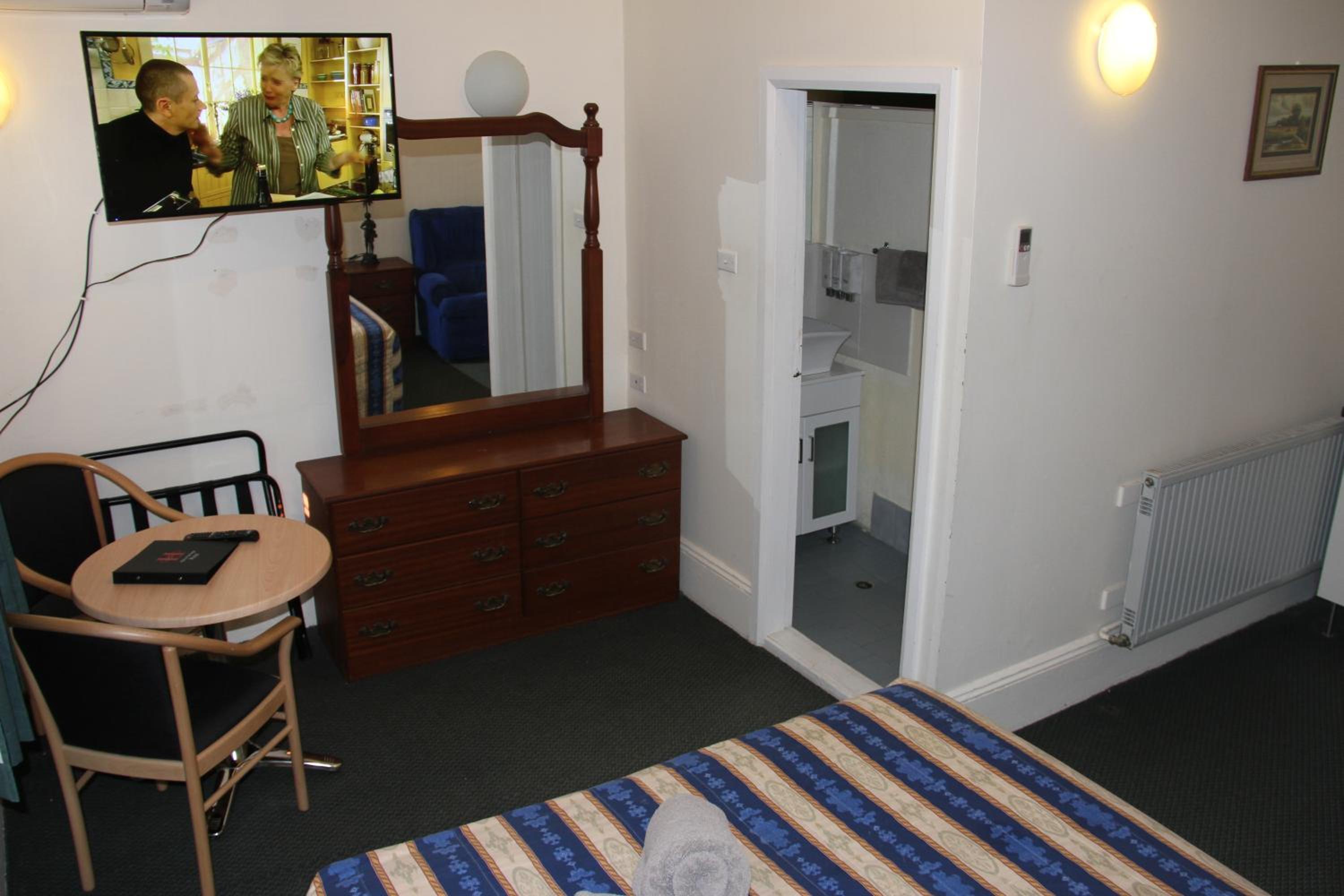 Photo 12