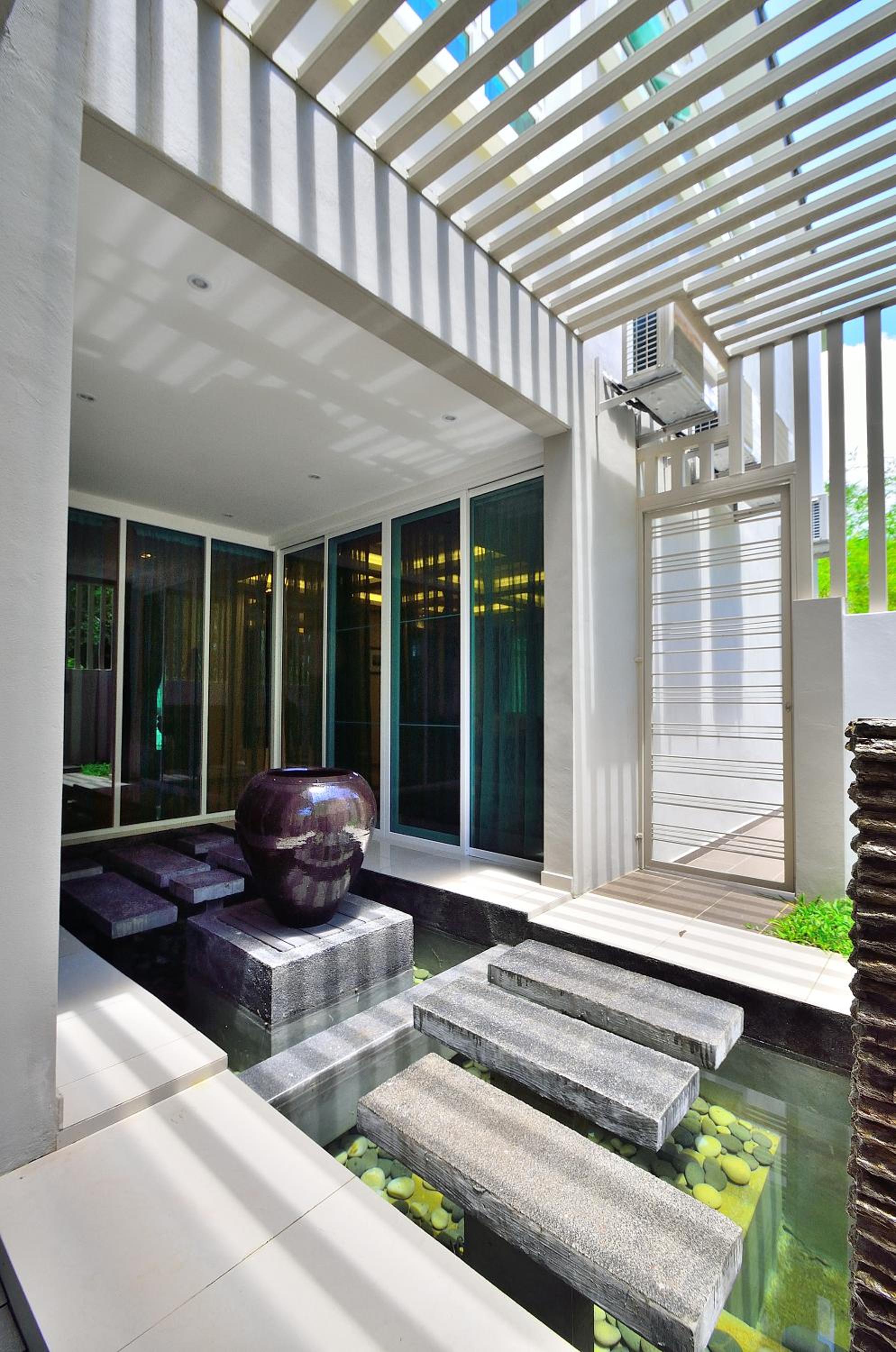 Iris Luxury Service Villa view 3
