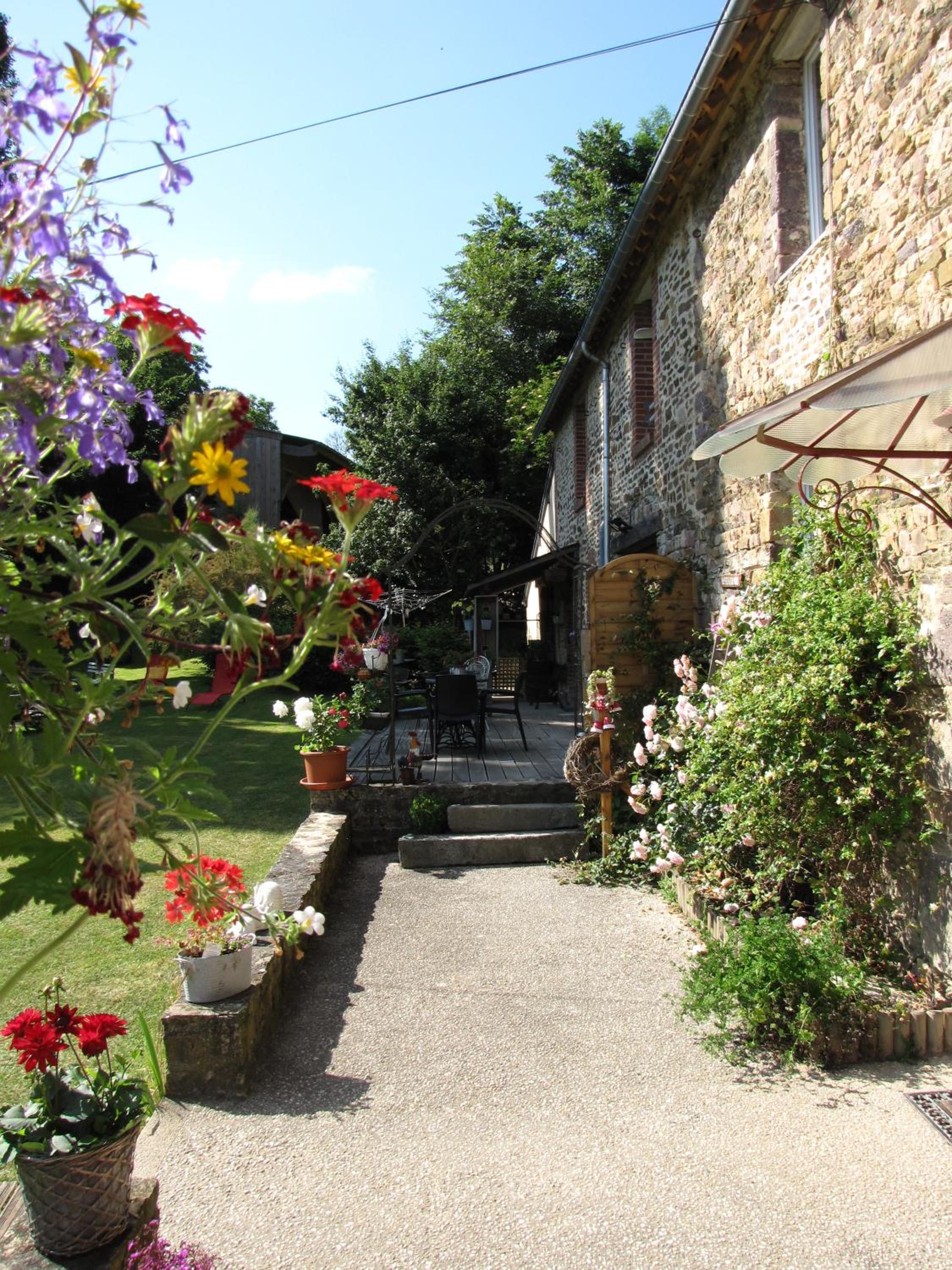 Photo 8