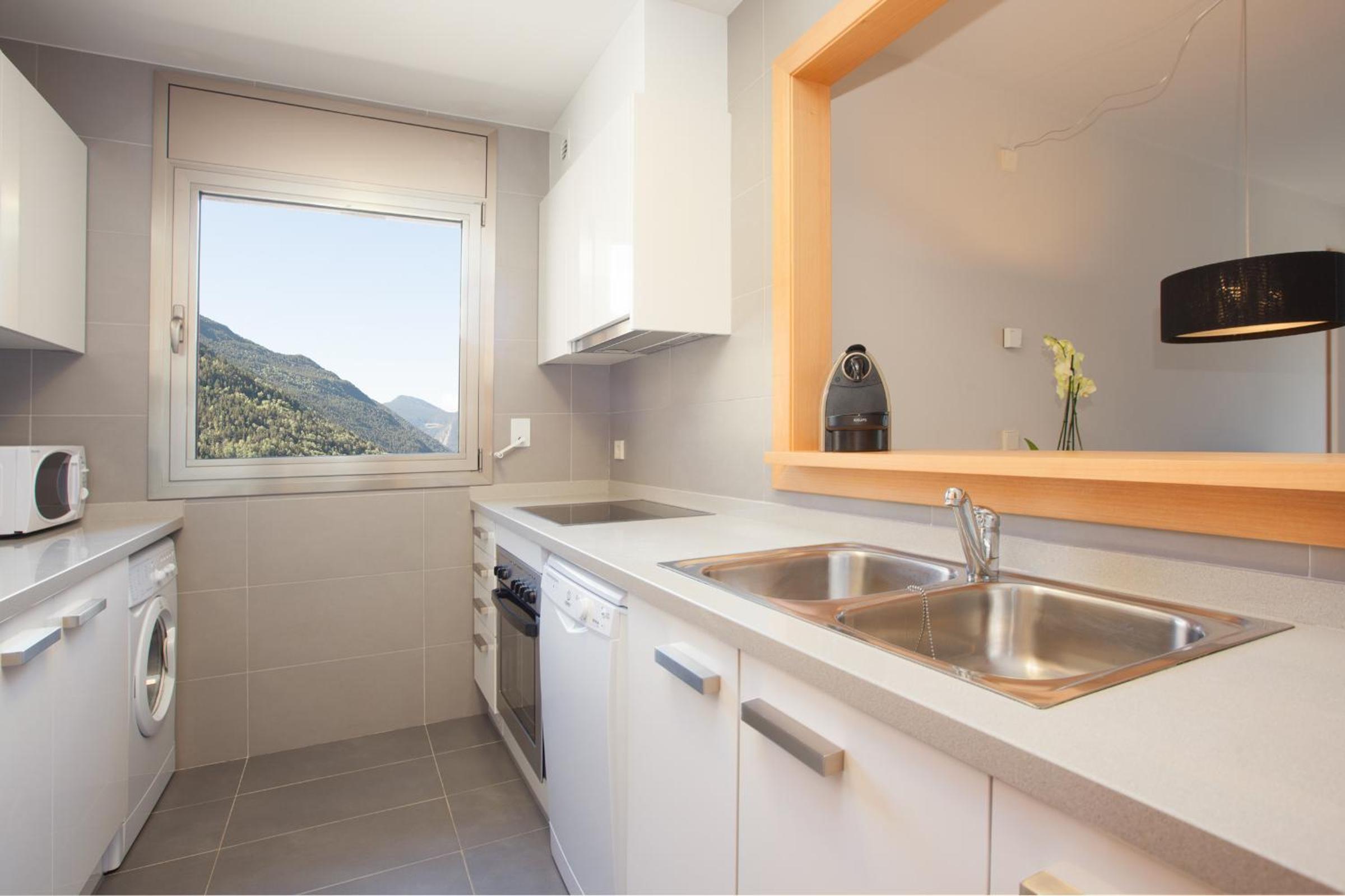 Tarter Mountain Suites