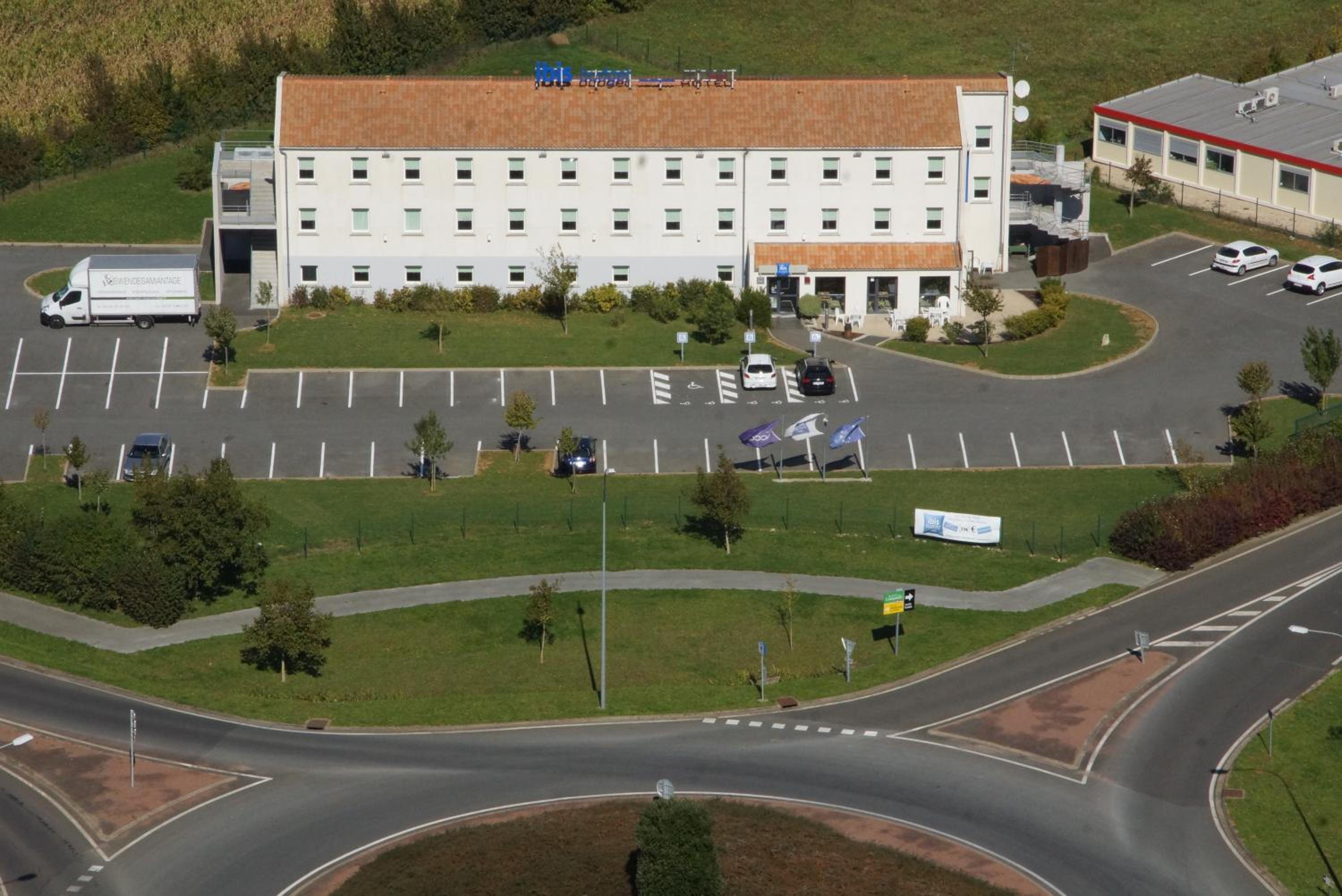 ibis budget Niort - La Crèche view 2