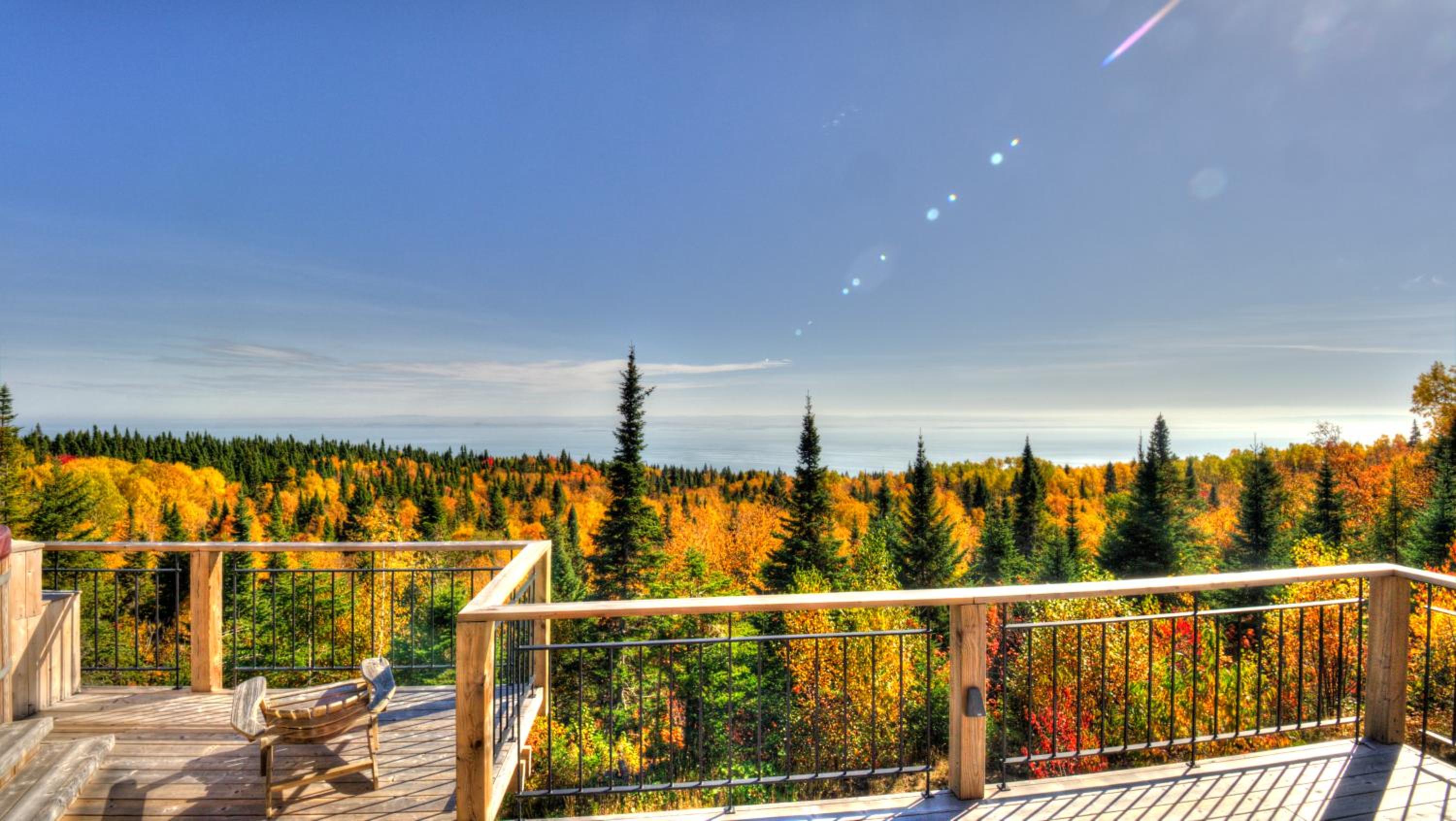 Le Refuge - Les Chalets Spa Canada view 2