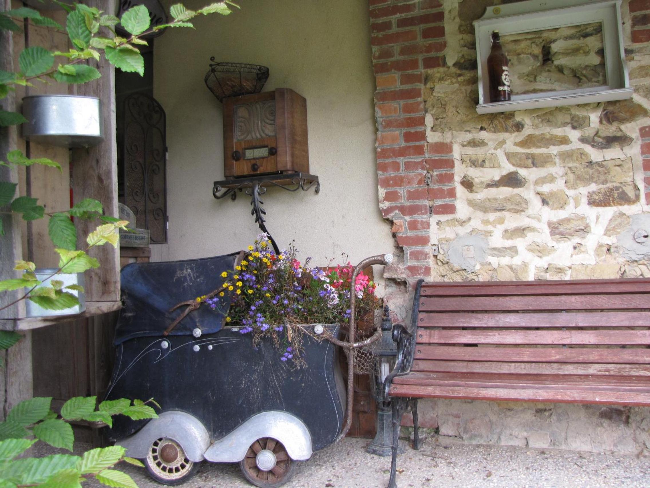L'Ecurie view 3