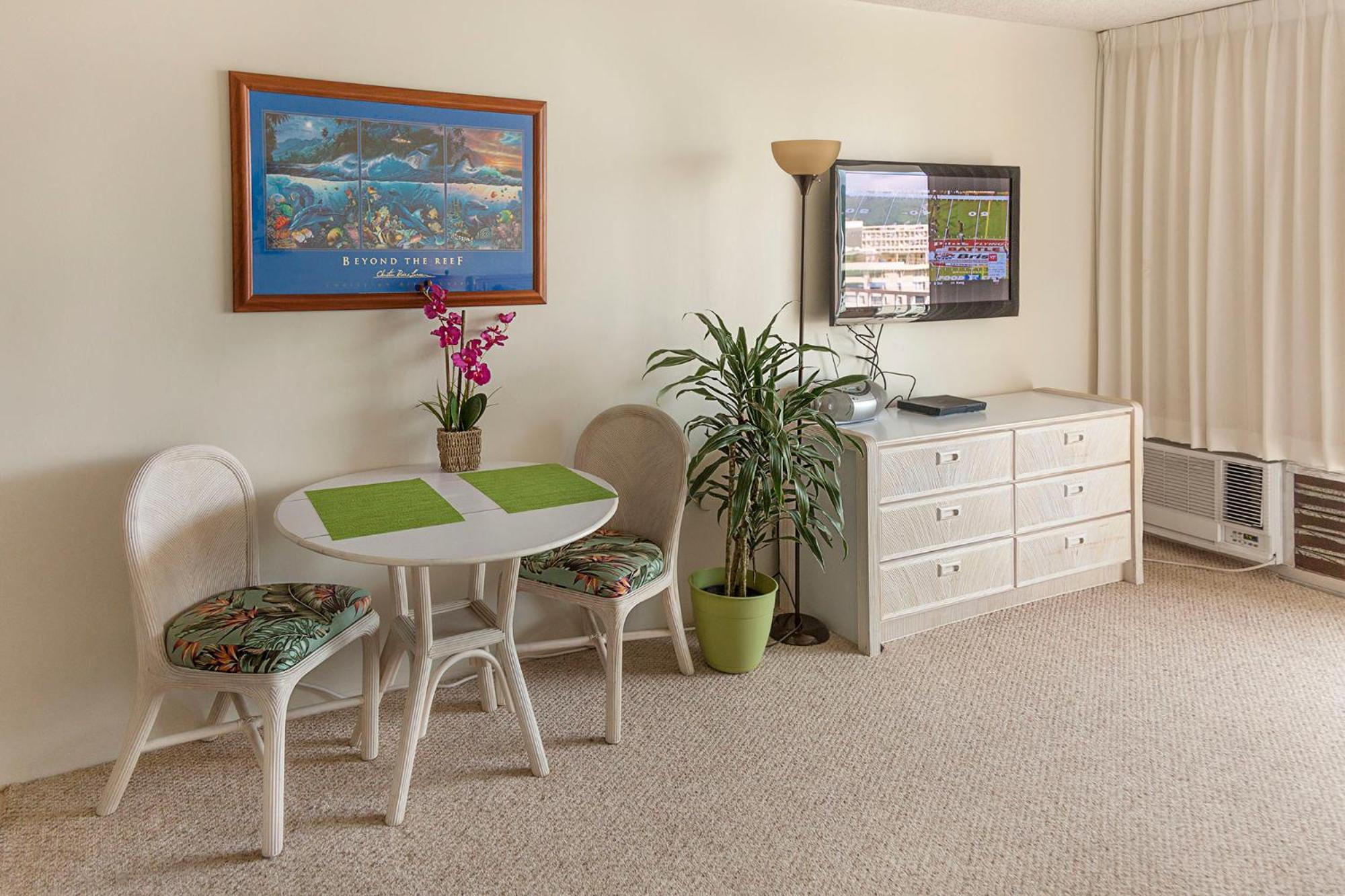 Tropical Studios at Marine Surf Waikiki - FREE PARKING - BEST LOCATION - FULL KITCHEN - SWIMMING POOL 照片第 194 張,共 263 張